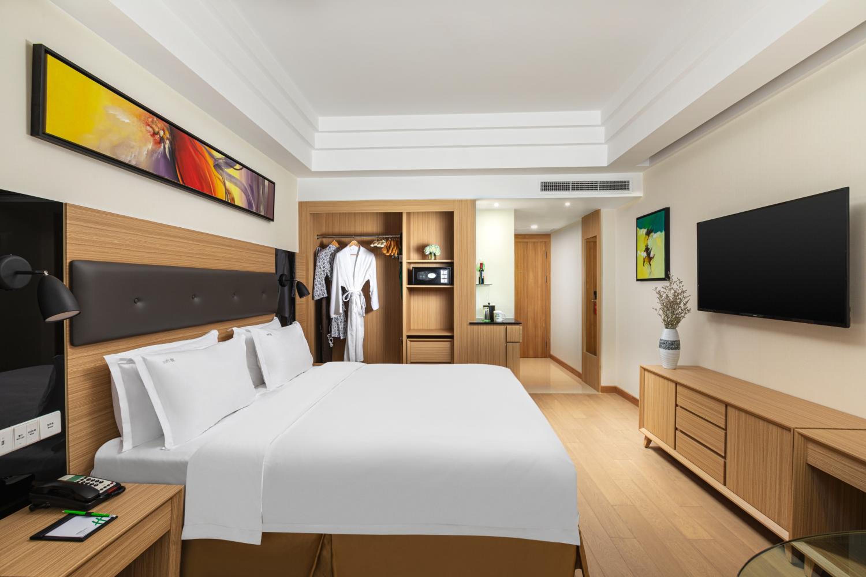 Premium King Room