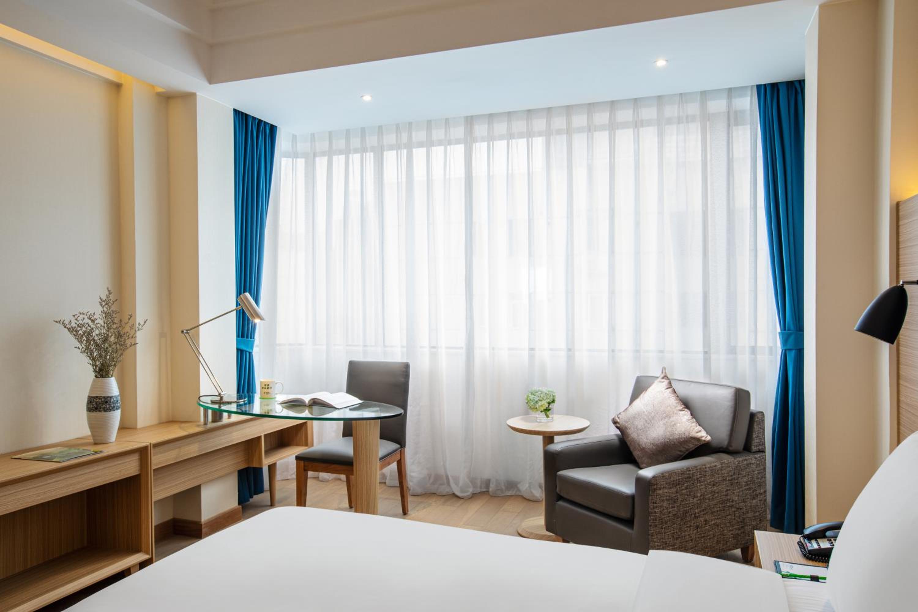 Premium King Room