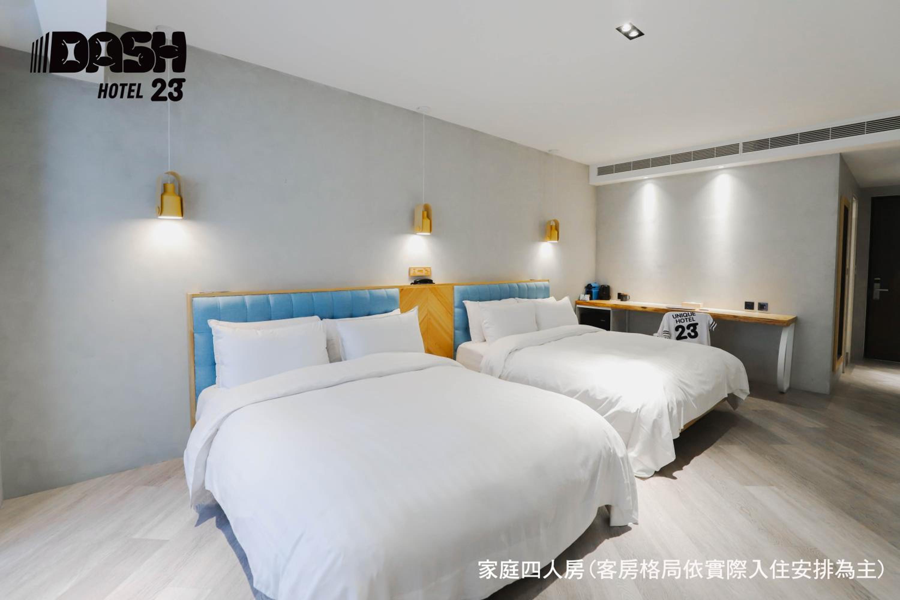 Deluxe Quadruple Room with Bathtub - Photo 16