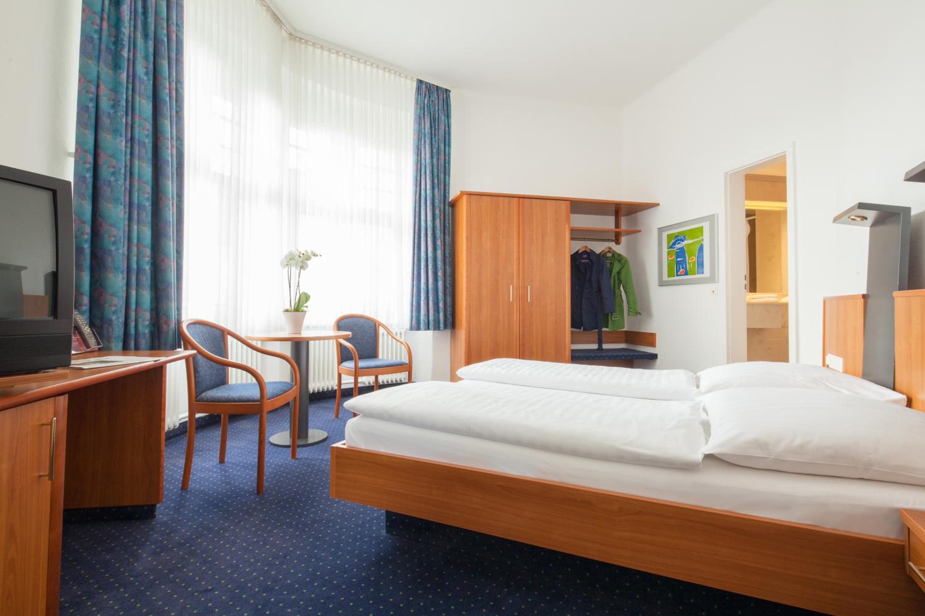 Classic Double Room - Photo 5