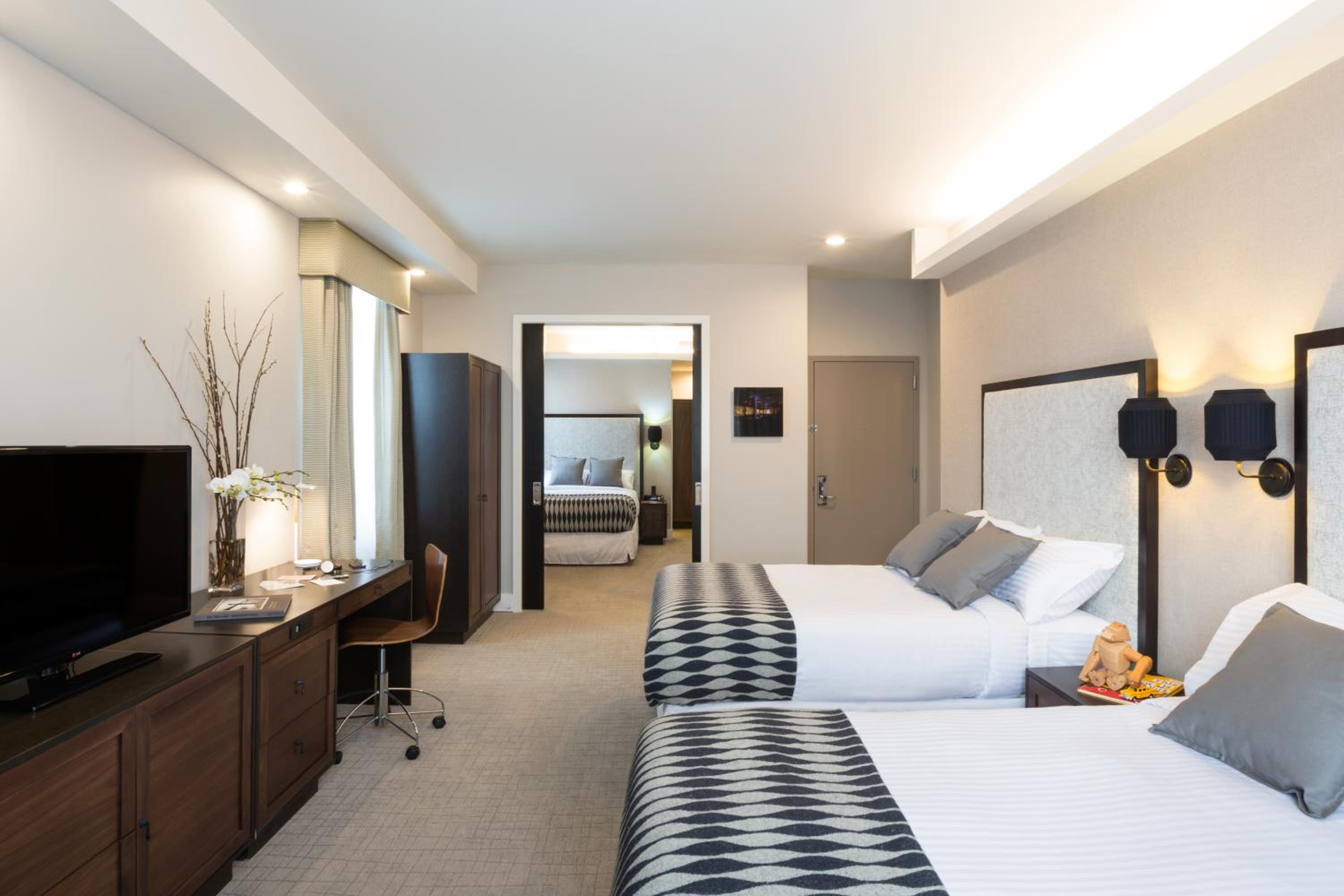 Deluxe Loft Suite