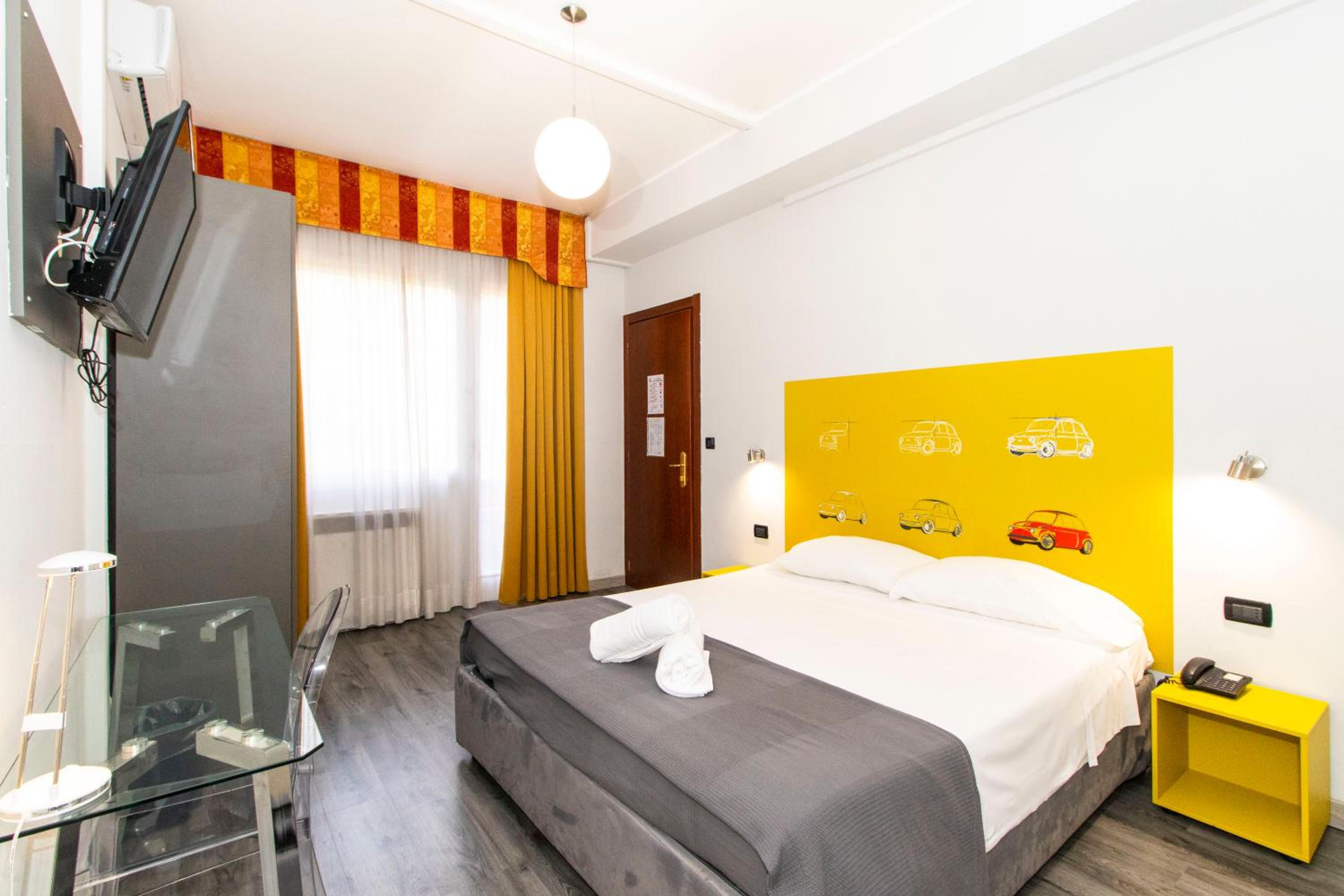 Double Room - Photo 7