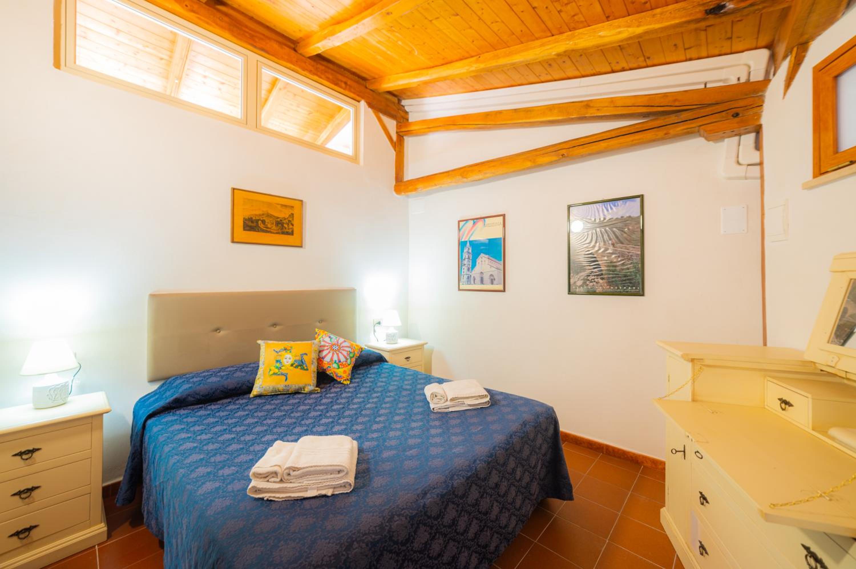 Two-Bedroom Apartment with Balcony photo 3