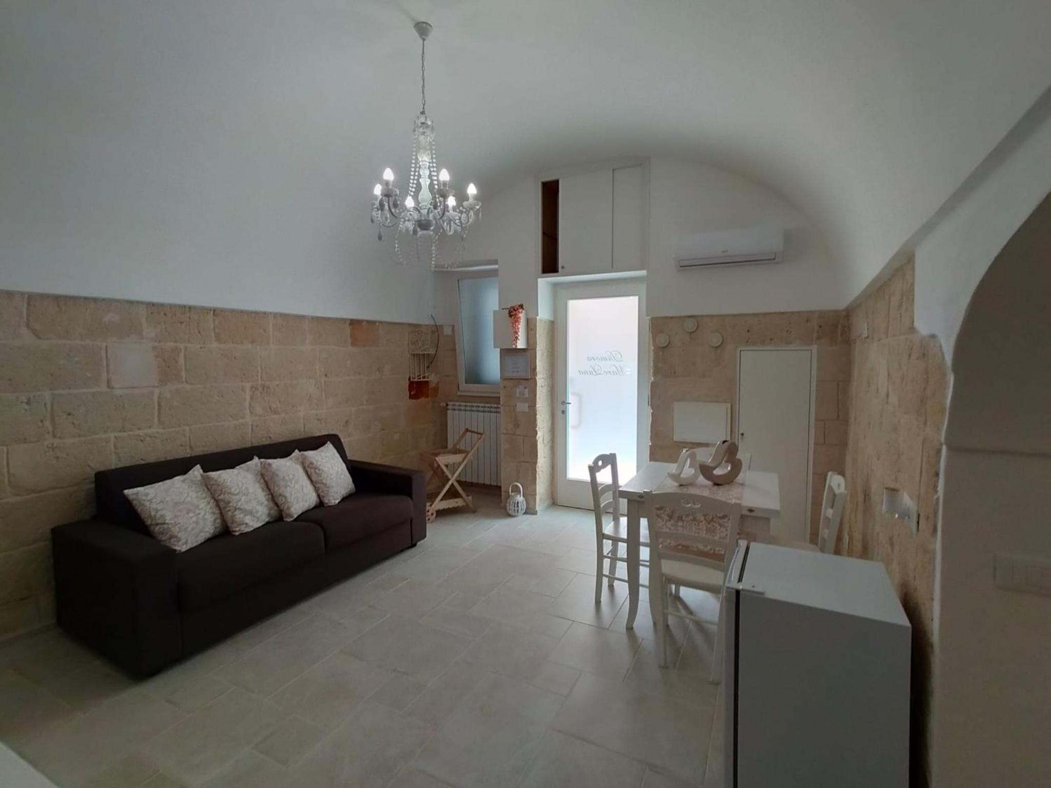 One-Bedroom Apartment - Photo 14