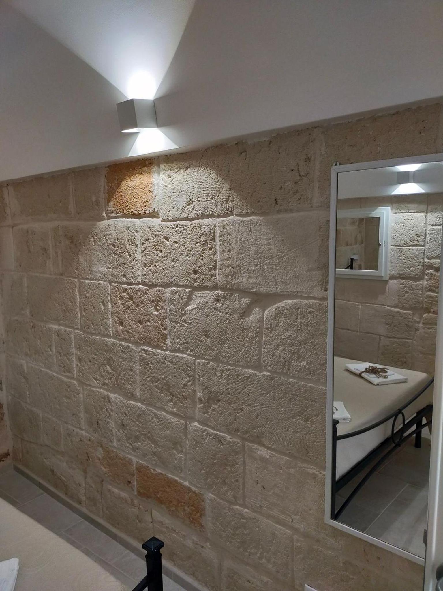 One-Bedroom Apartment - Photo 12