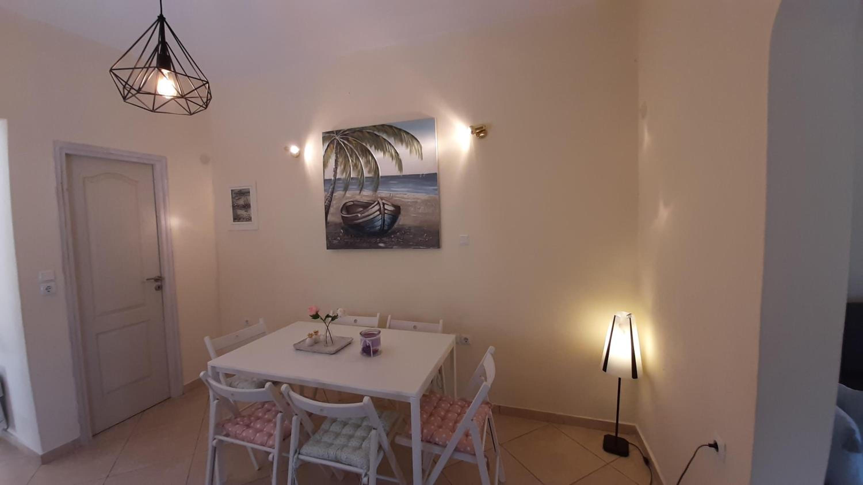 One-Bedroom House photo 2