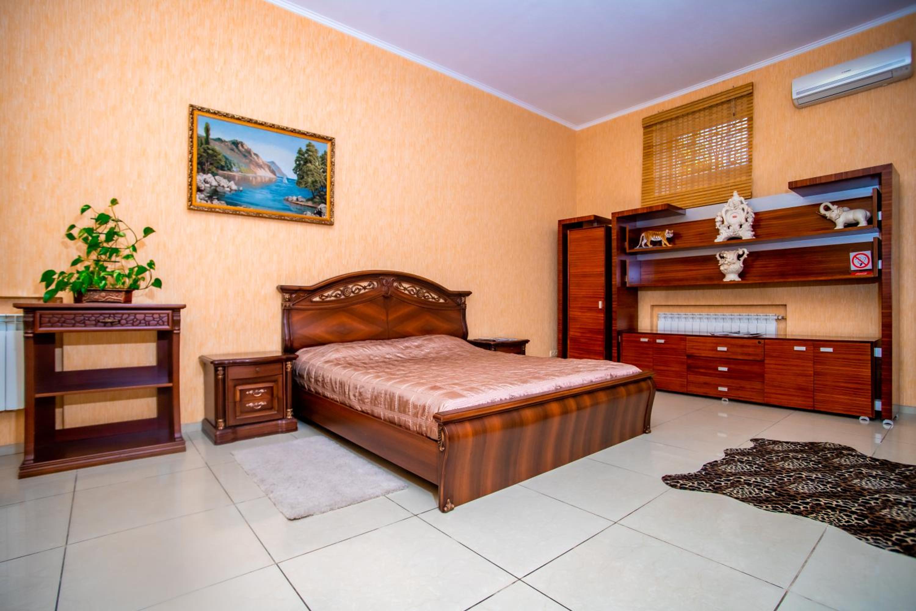 Standard Double Room with Shared Bathroom