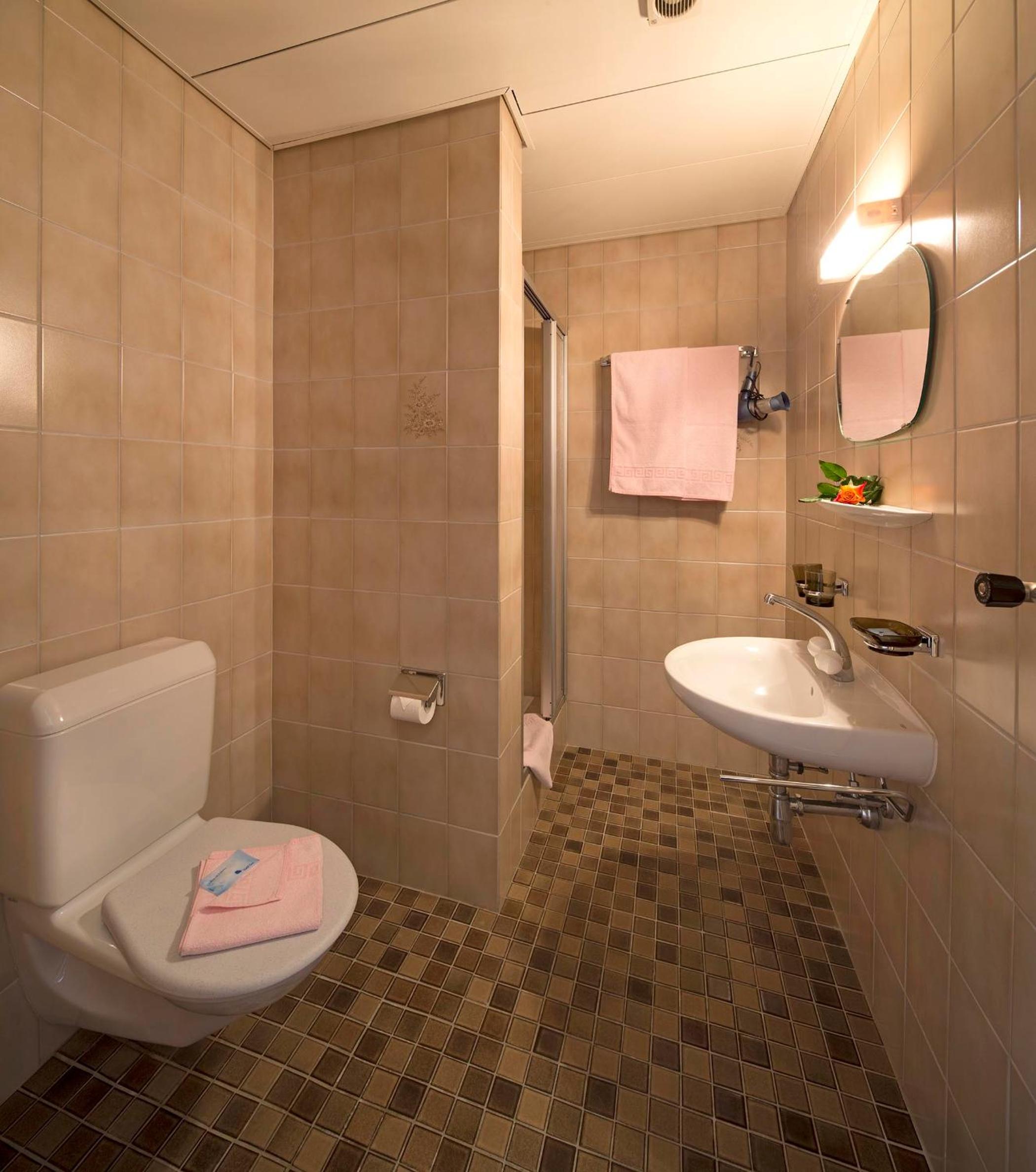 Double Room - Photo 8