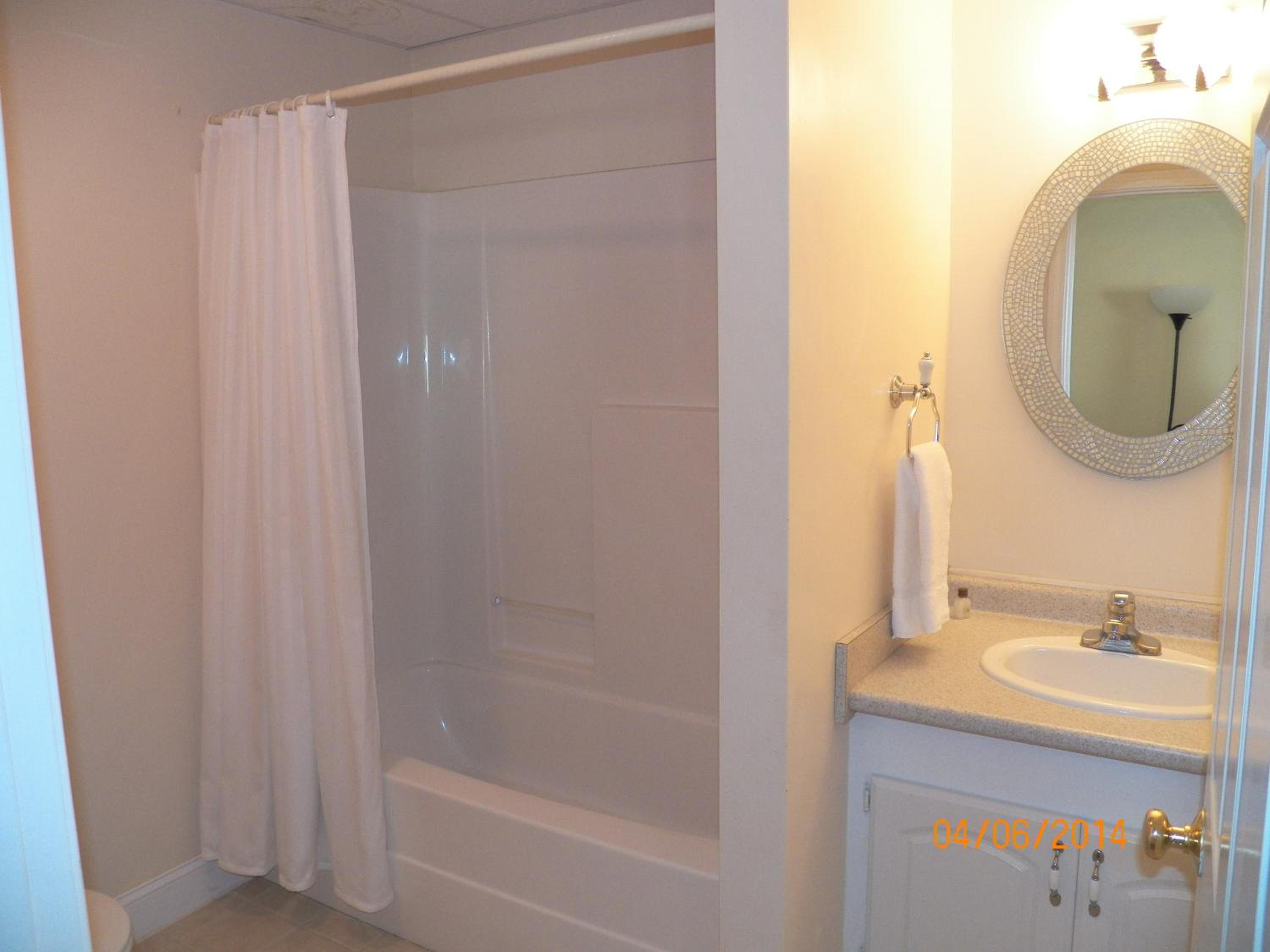 Queen Room - Photo 5