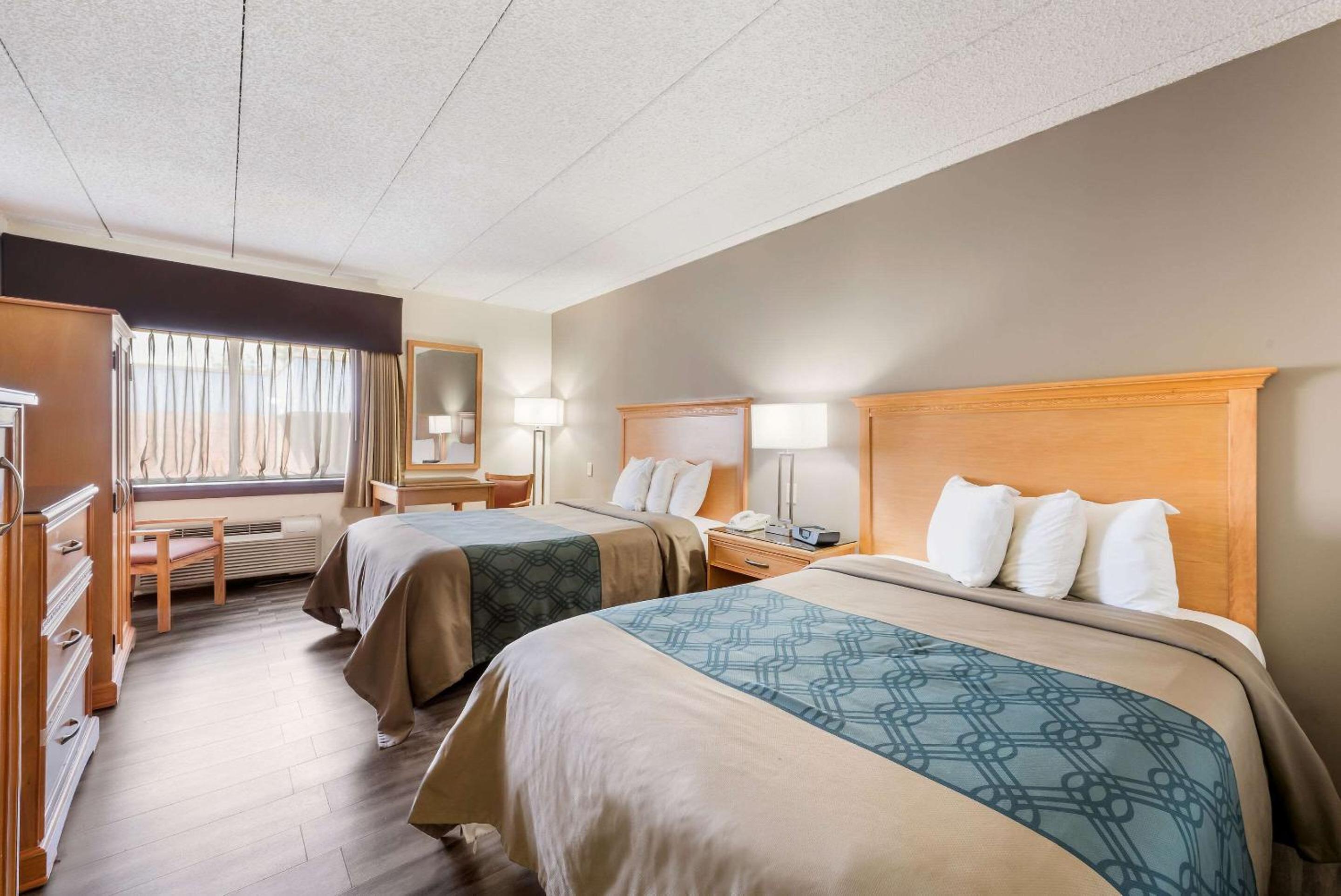 Double Room with Two Double Beds - Non-Smoking photo 1