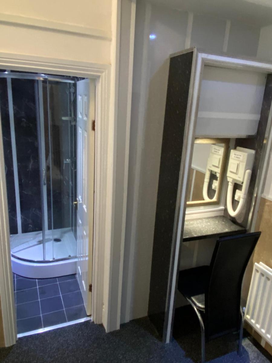 Large Twin Room photo 1