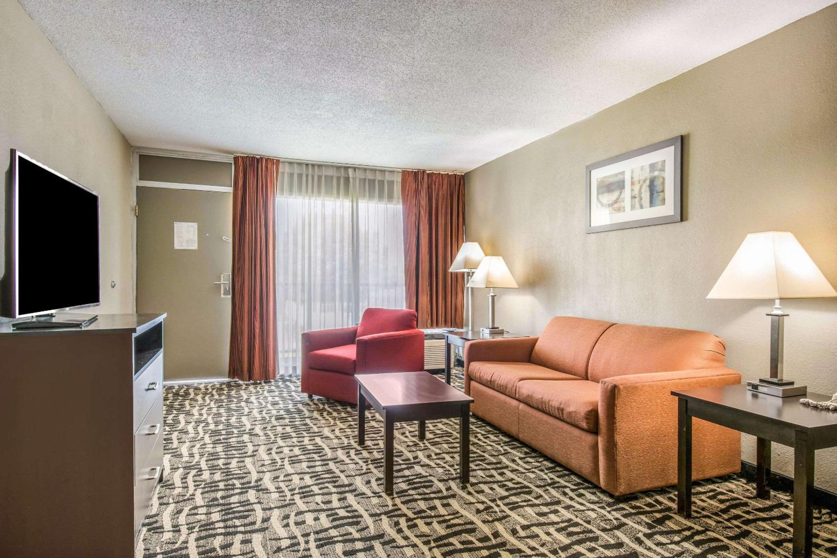 King Suite - Non Smoking - Photo 2