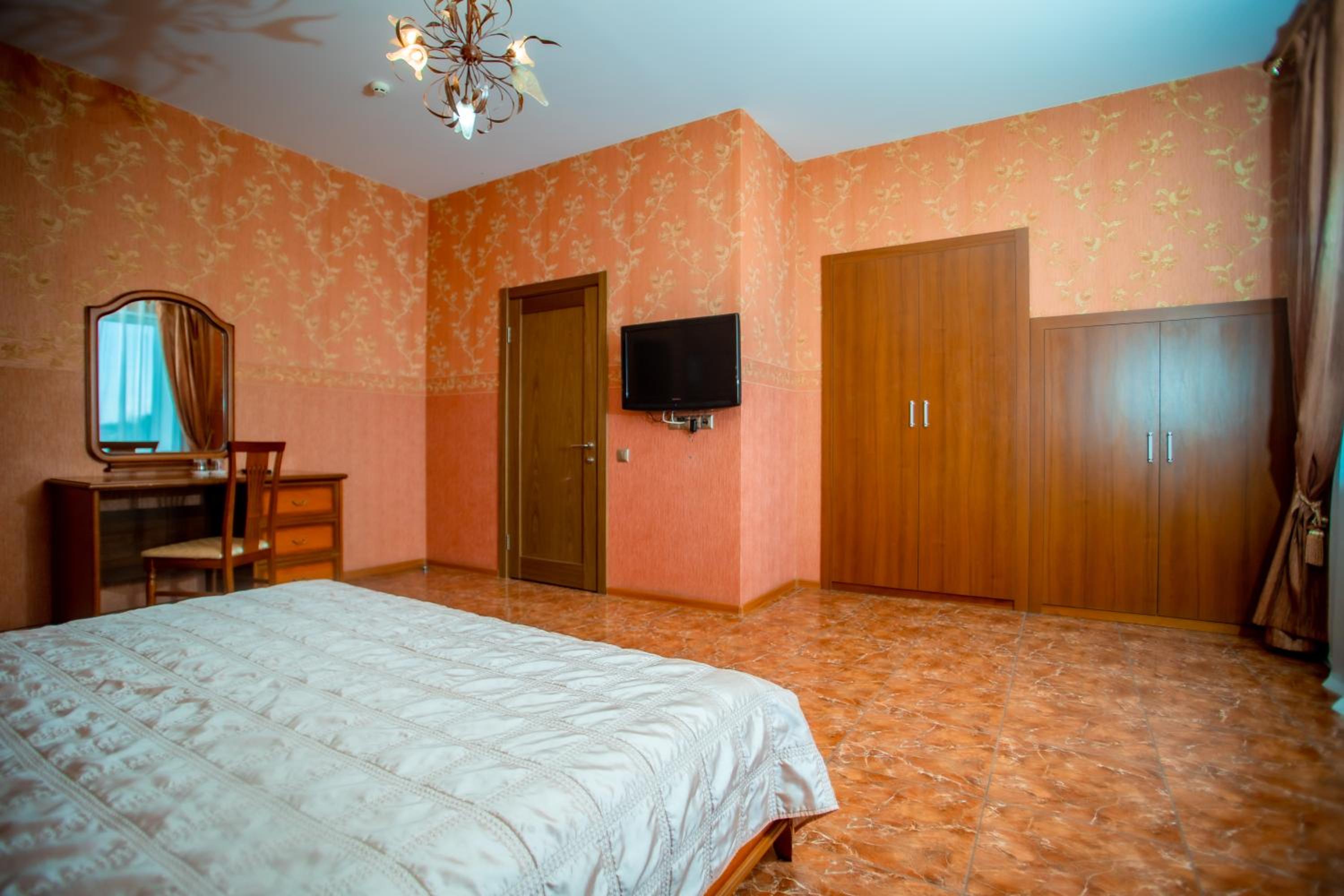 Double Room with Extra Bed photo 3
