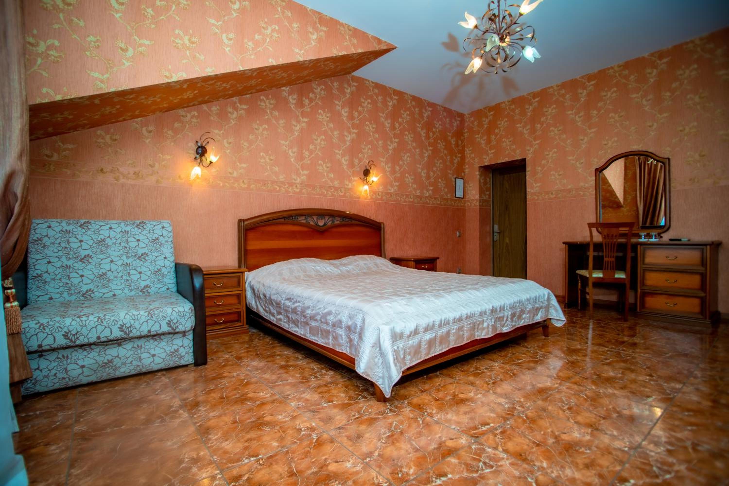 Double Room with Extra Bed photo 1