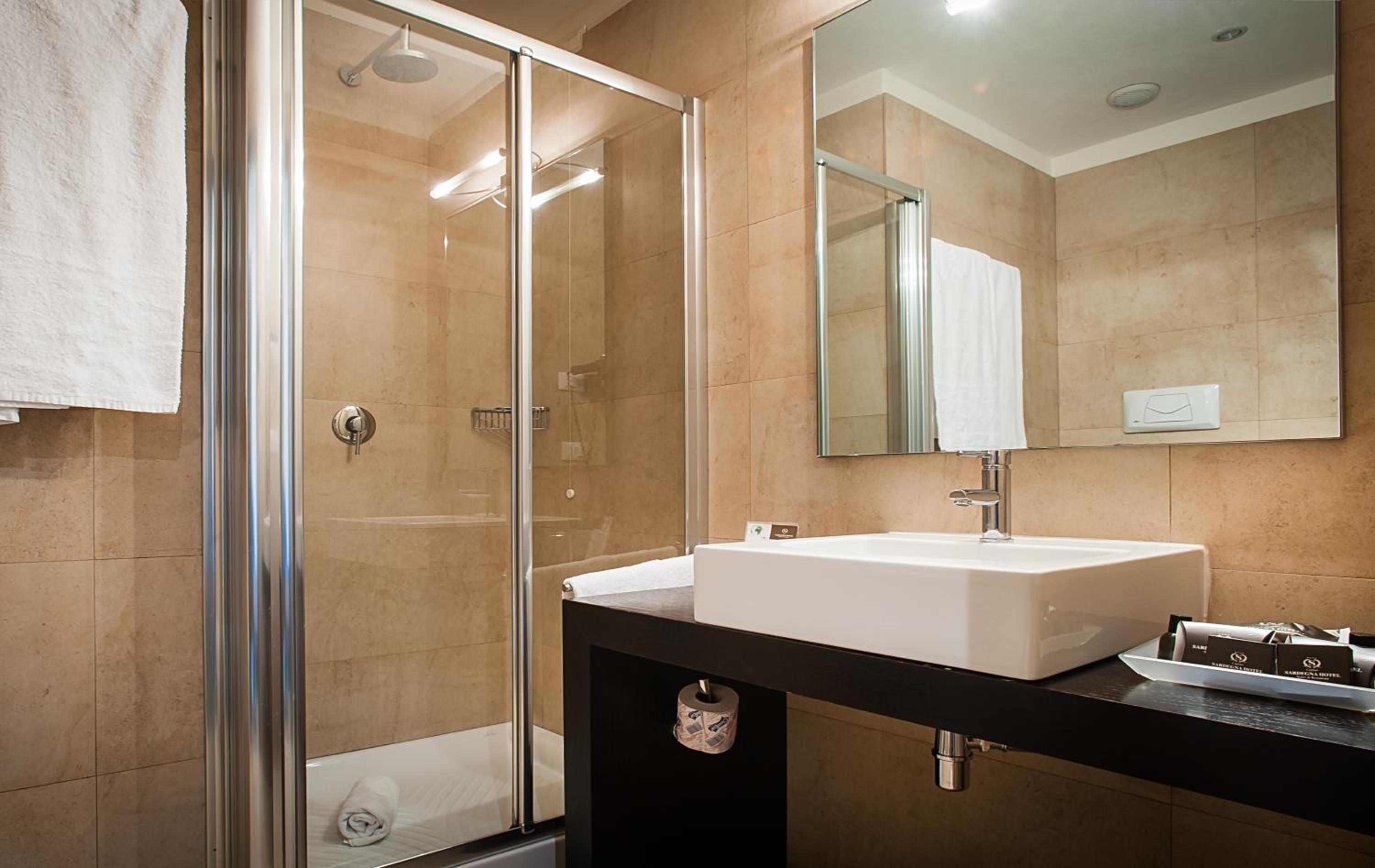 Superior Double Room - Top Floor - Photo 12