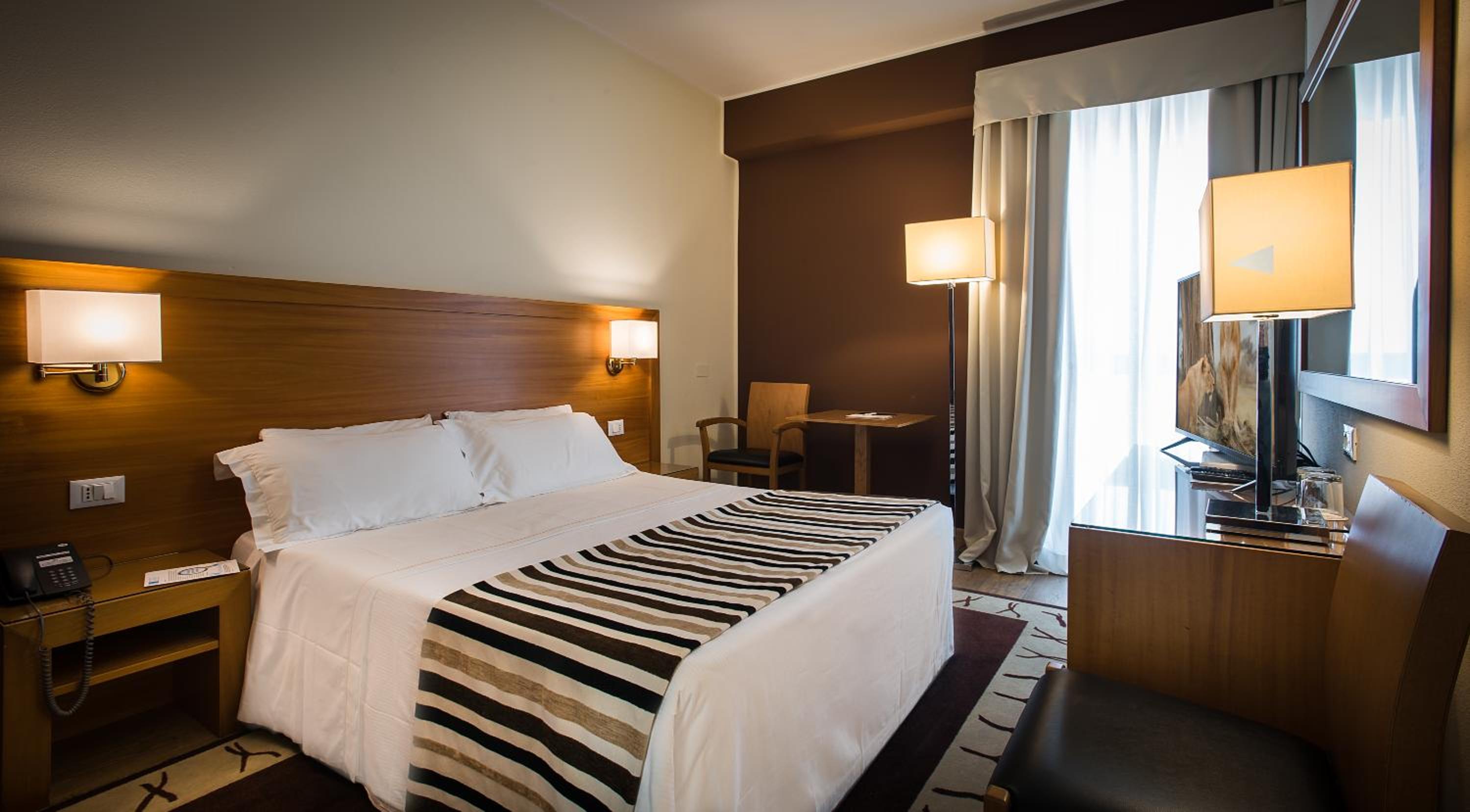 Classic Double or Twin Room - Photo 1