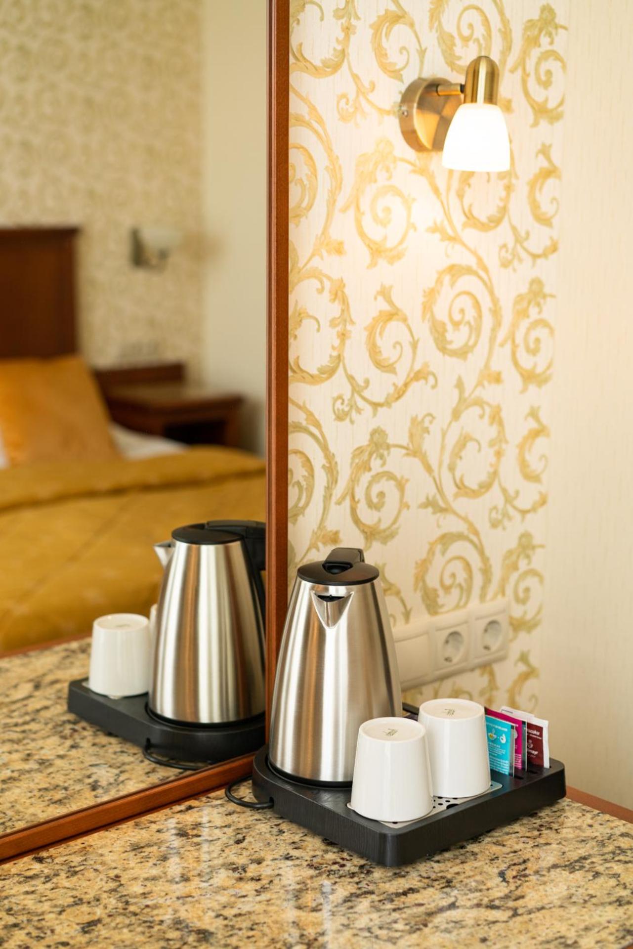 Deluxe Double Room with Balcony - Photo 2