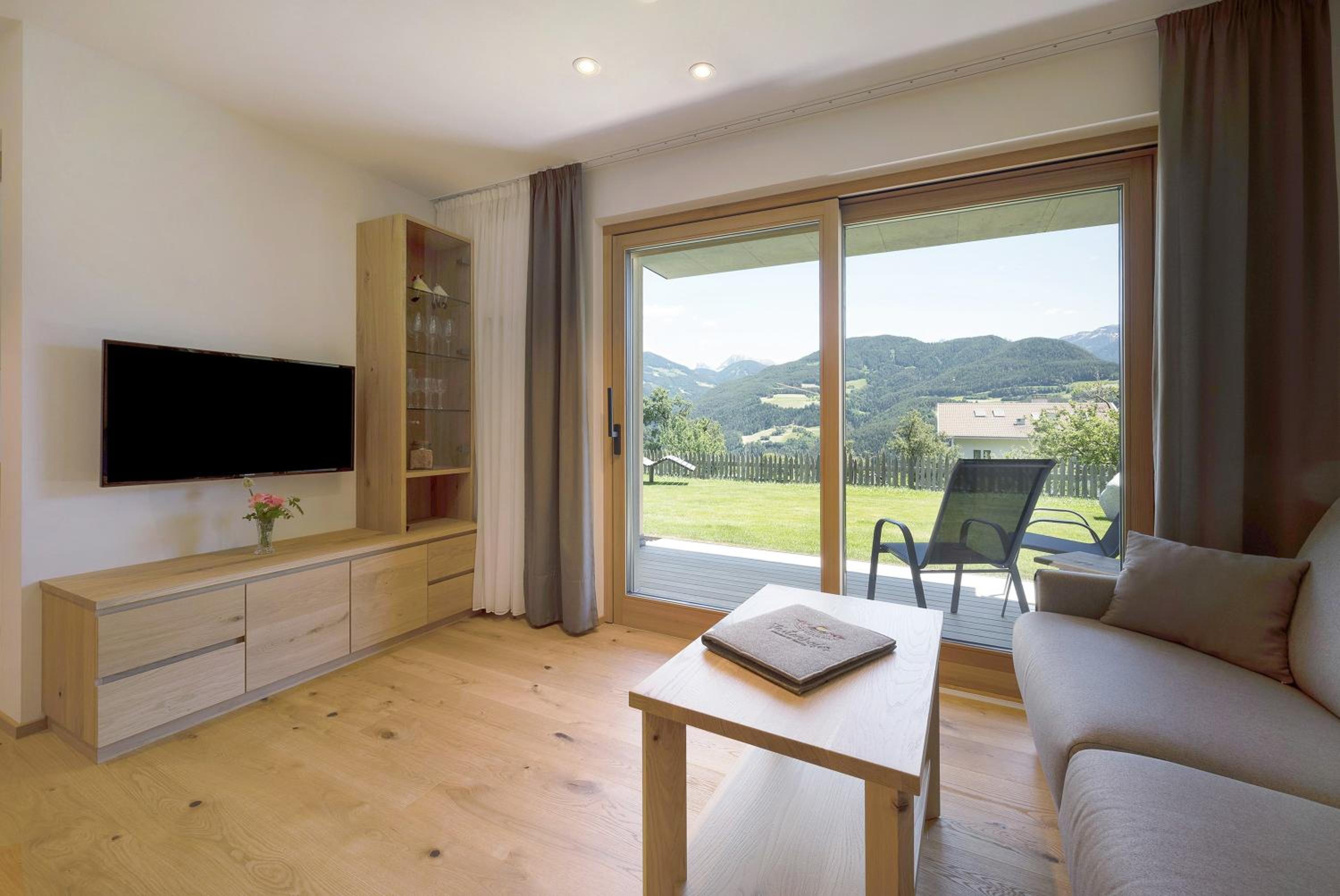 Two-Bedroom Deluxe Apartment with Garden View