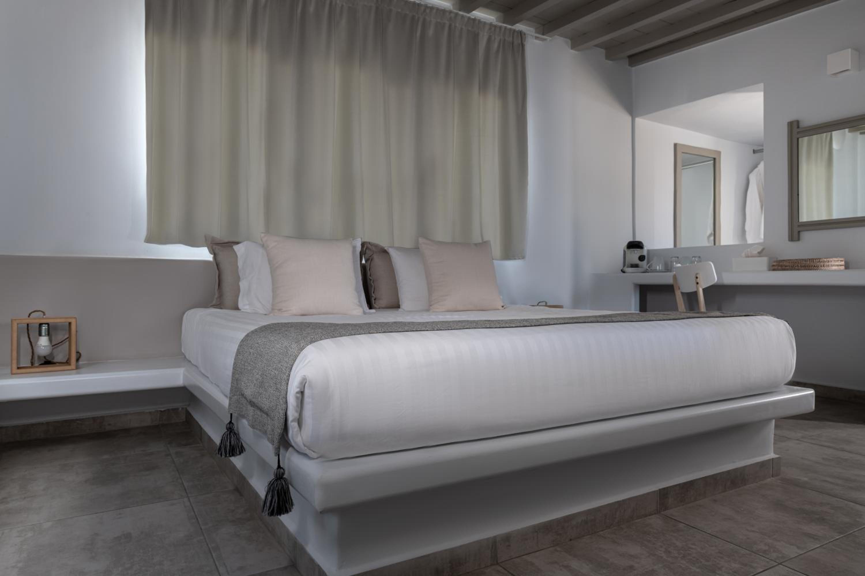 King Suite with Outdoor Hot Tub