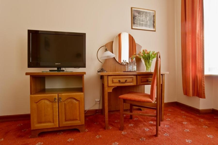 Double or Twin Room - Photo 4