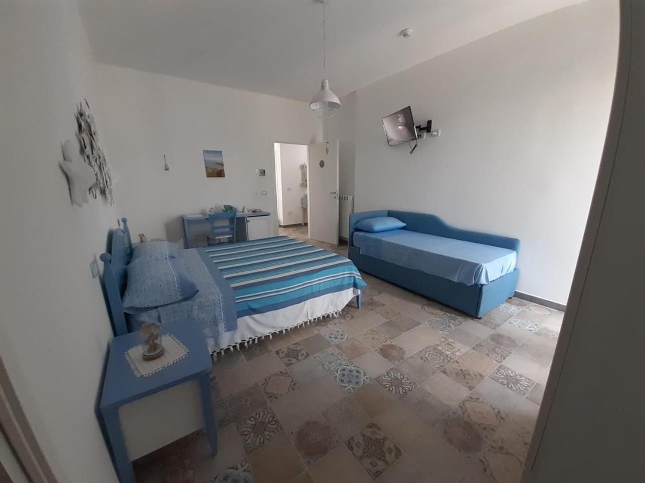 Triple Room - Photo 2