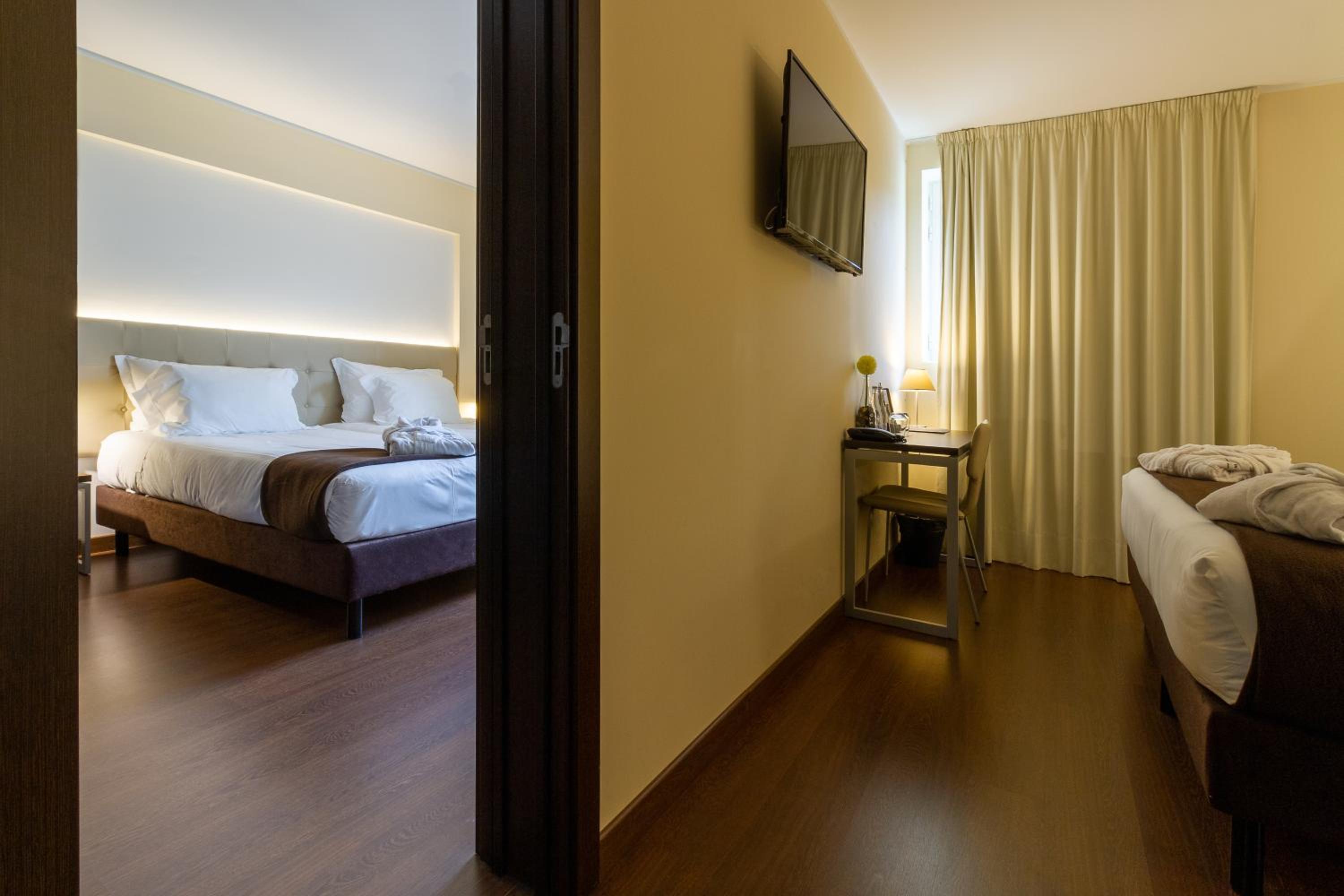 Superior Twin Room - Photo 1