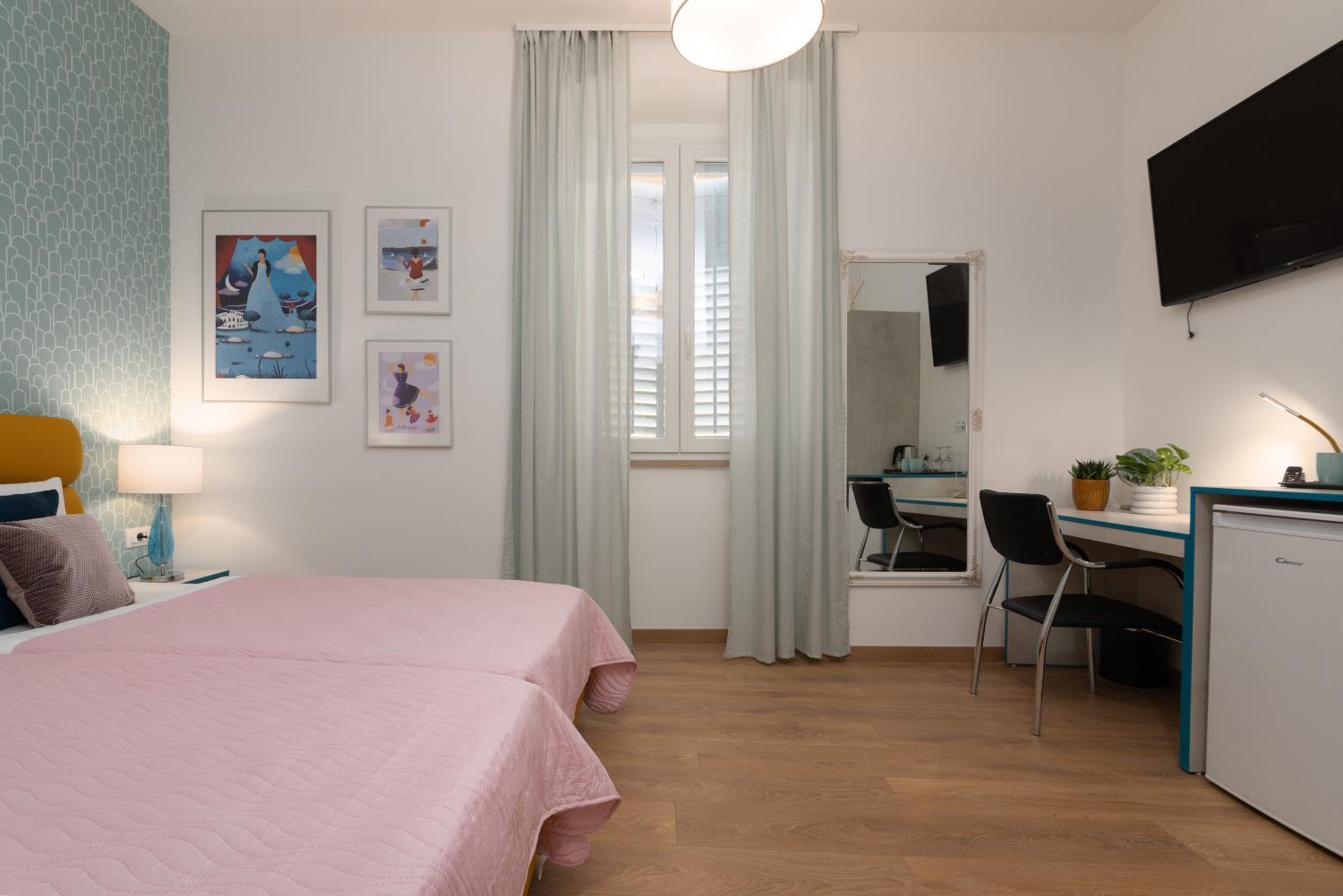Superior Double or Twin Room - Photo 26