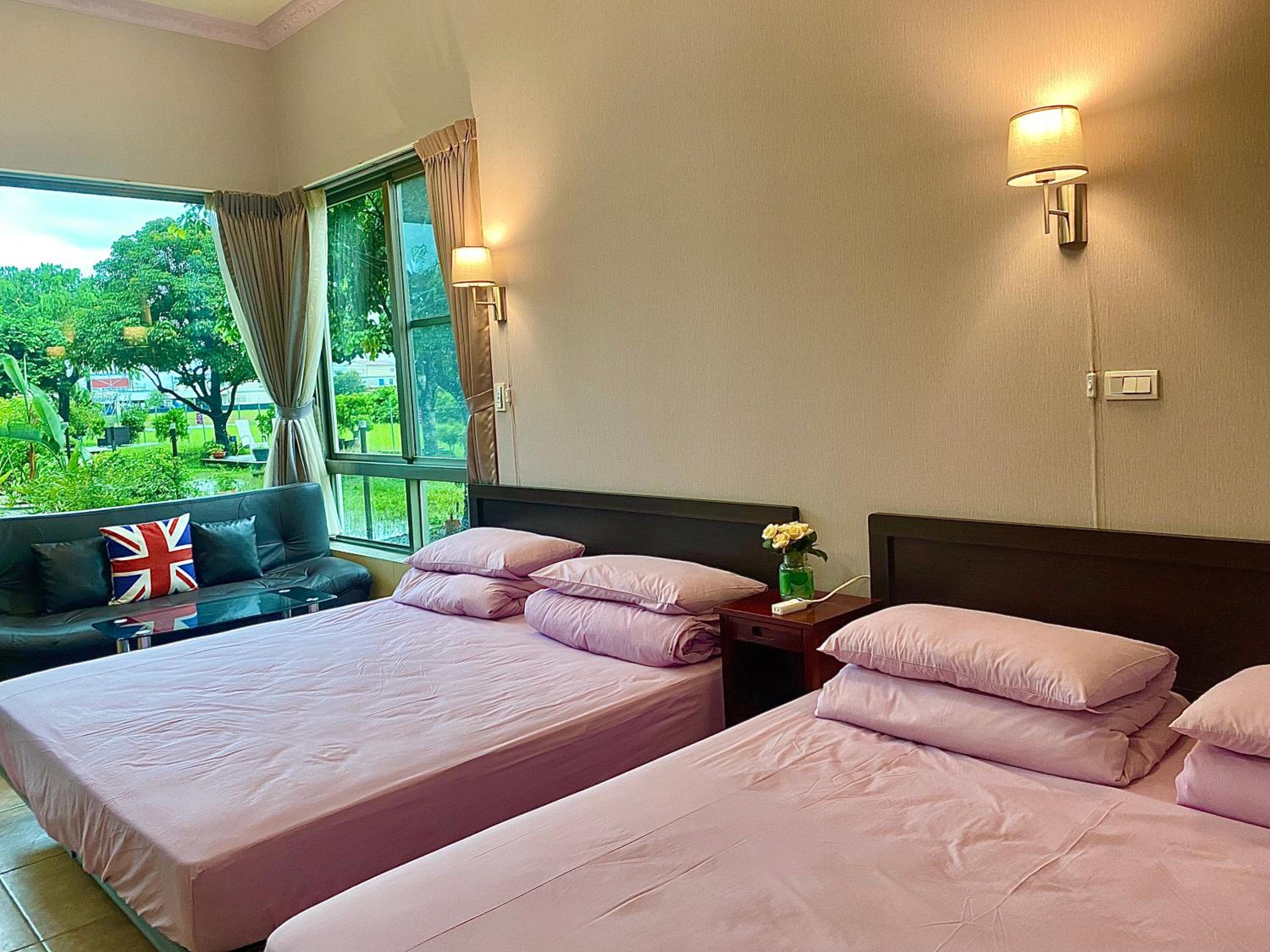 Quadruple Room with Garden View photo 3