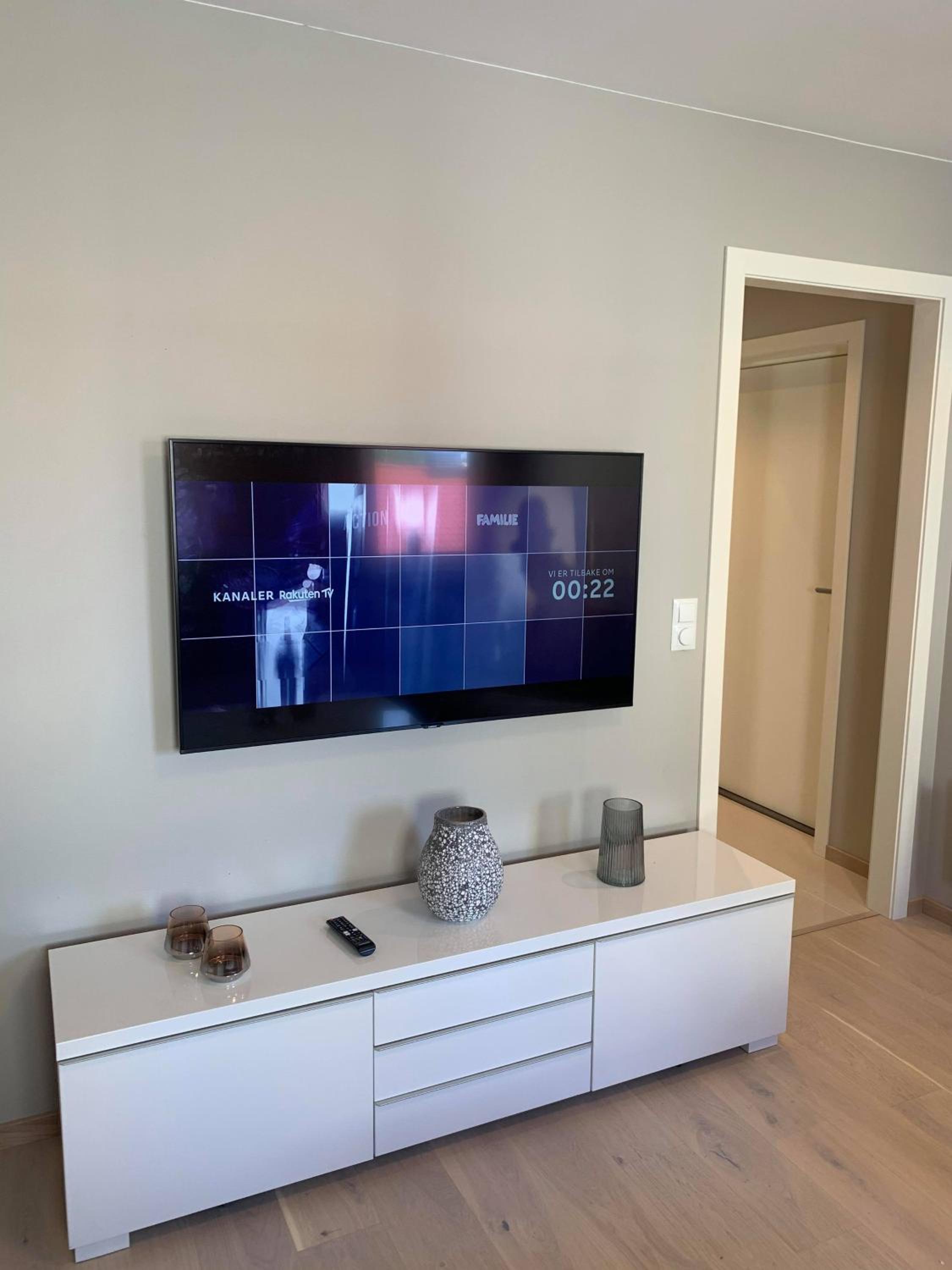 One-Bedroom Apartment - Photo 19