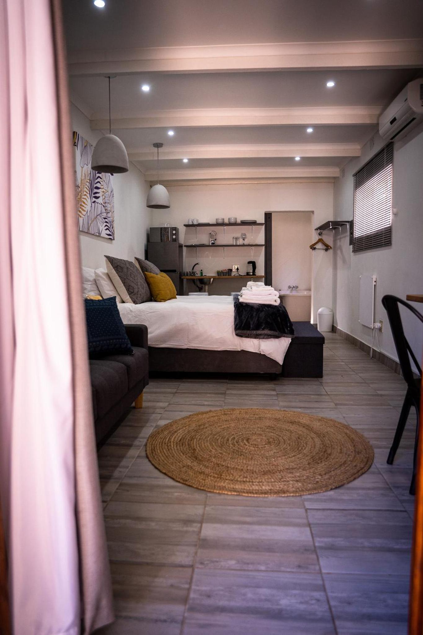 Standard Family Room - Photo 2