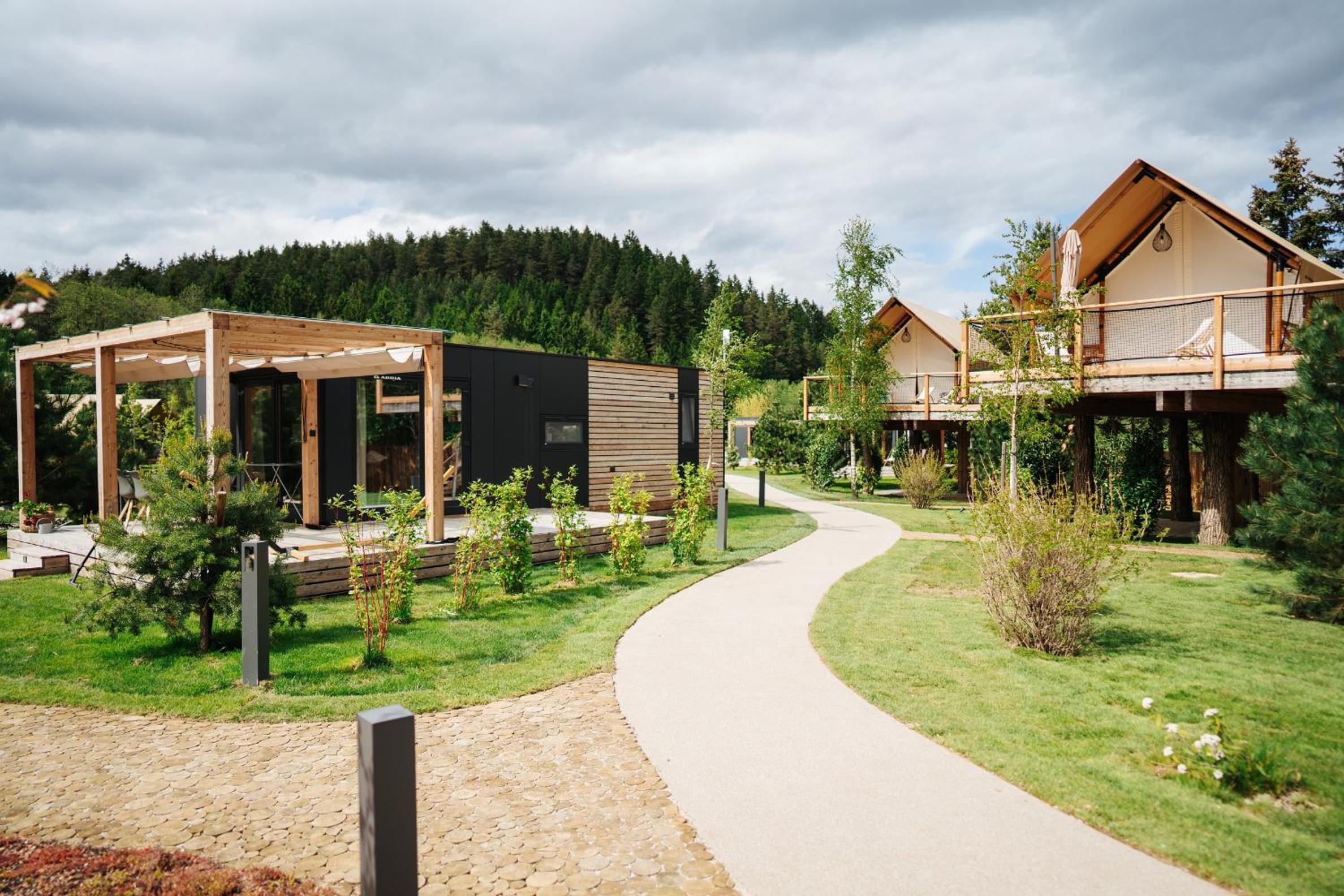 Glamping Chalet Family photo 2