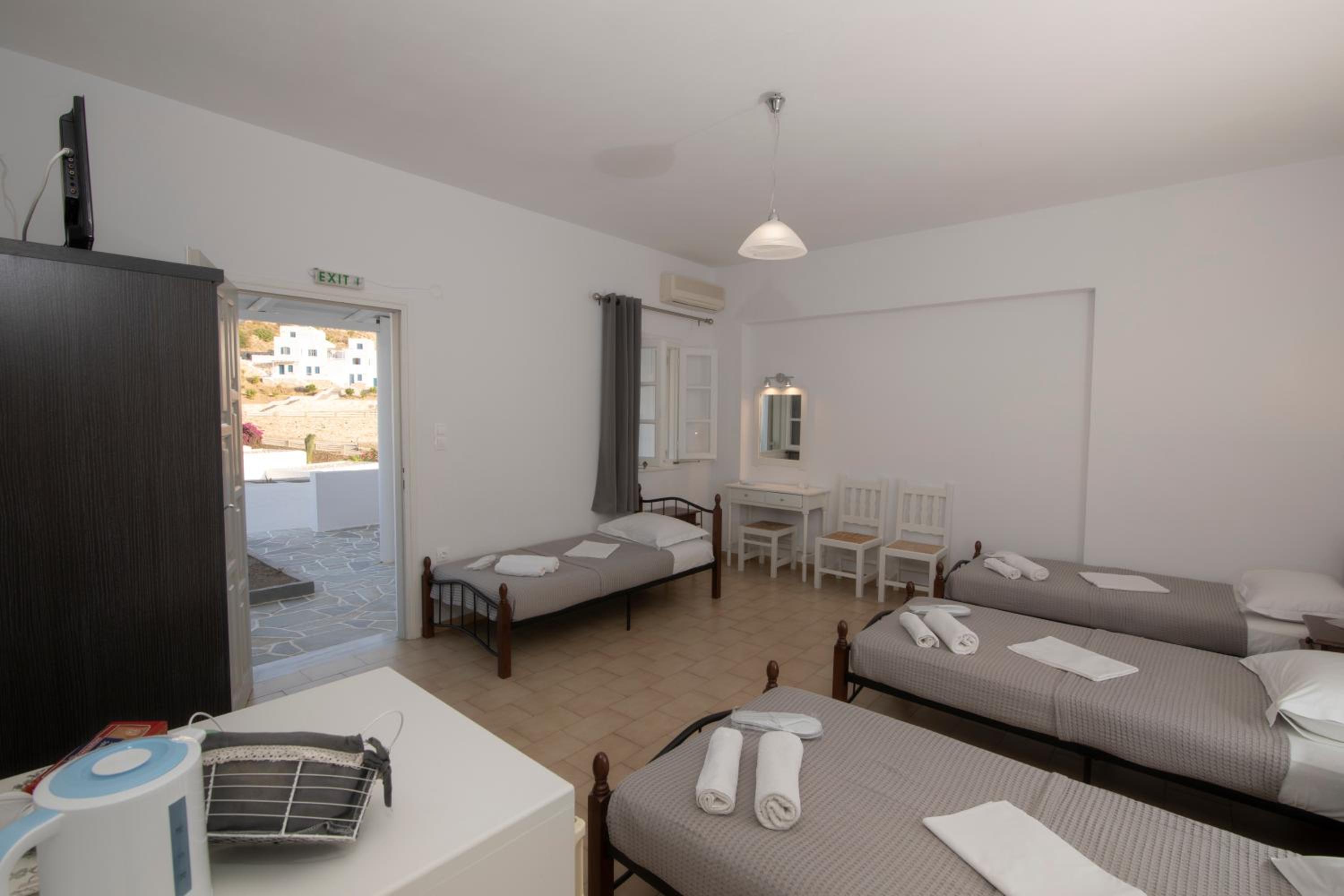 Quadruple Room with Balcony photo 1