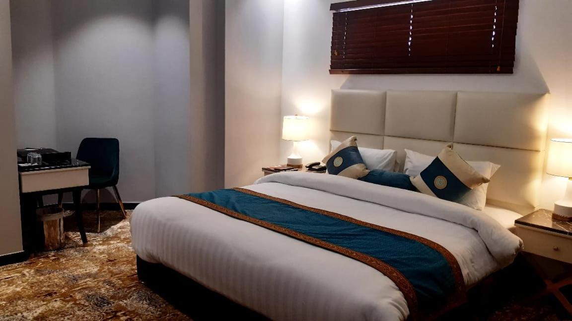 Executive Suite