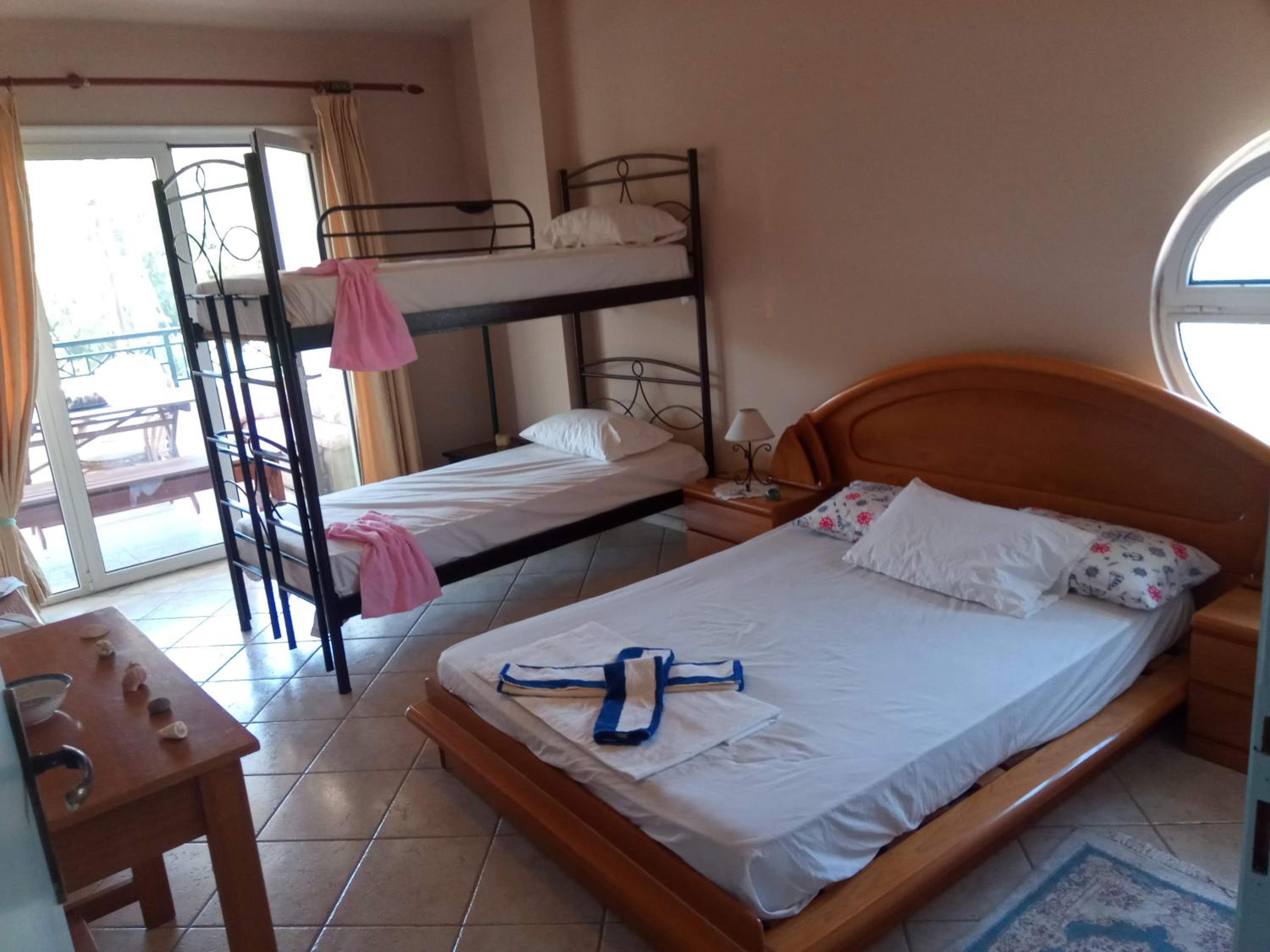 Quadruple Room with Shared Bathroom