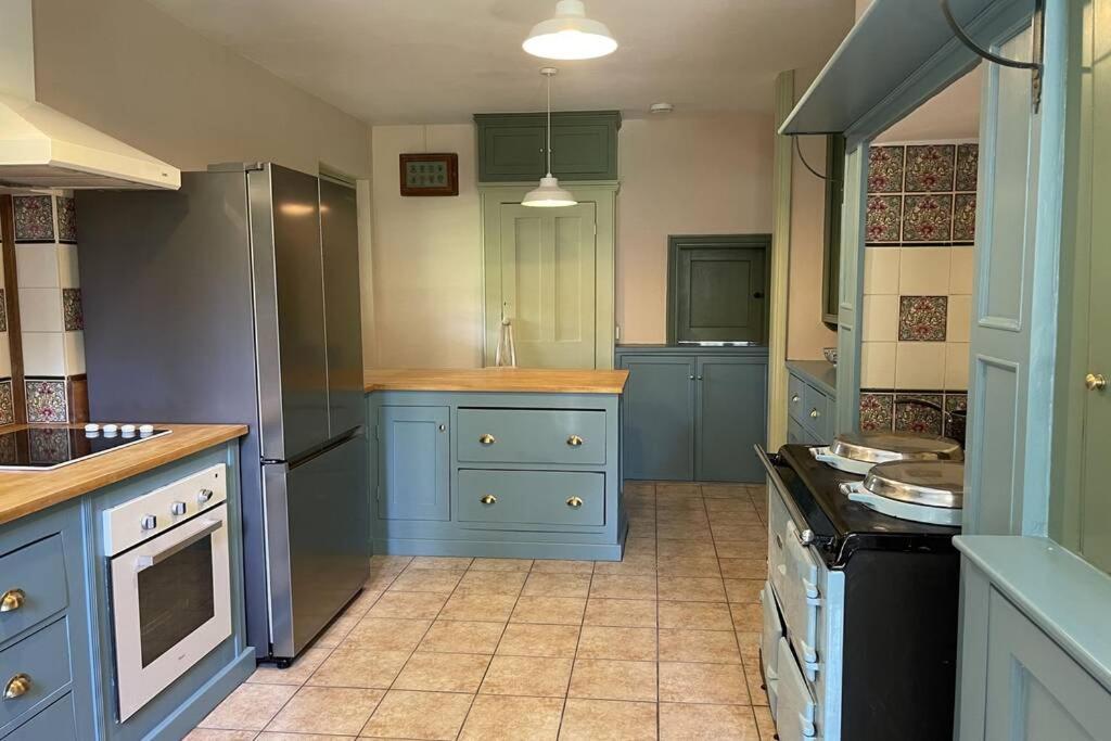 Four-Bedroom House photo 3