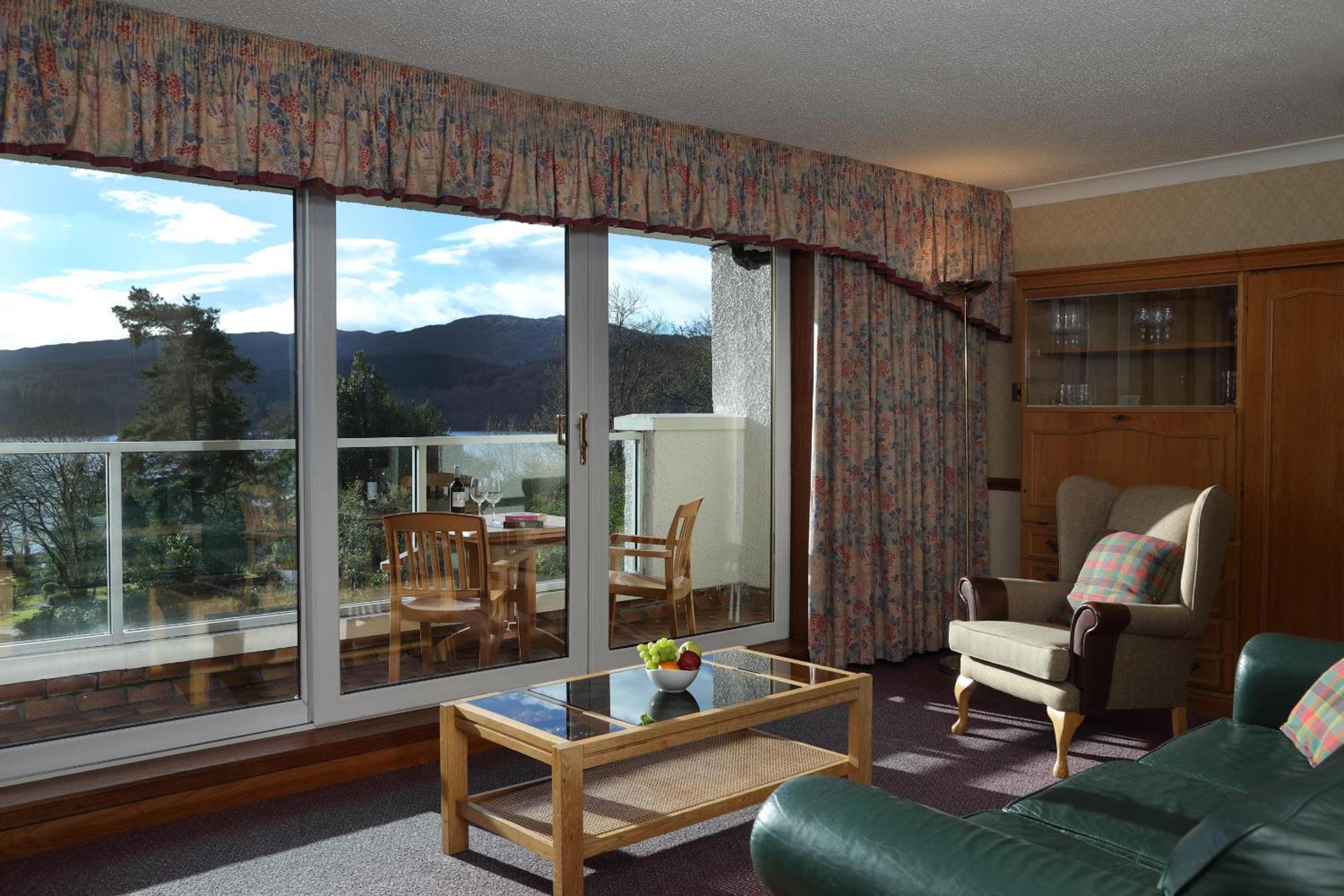 Traditional One Bedroom Apartment photo 2