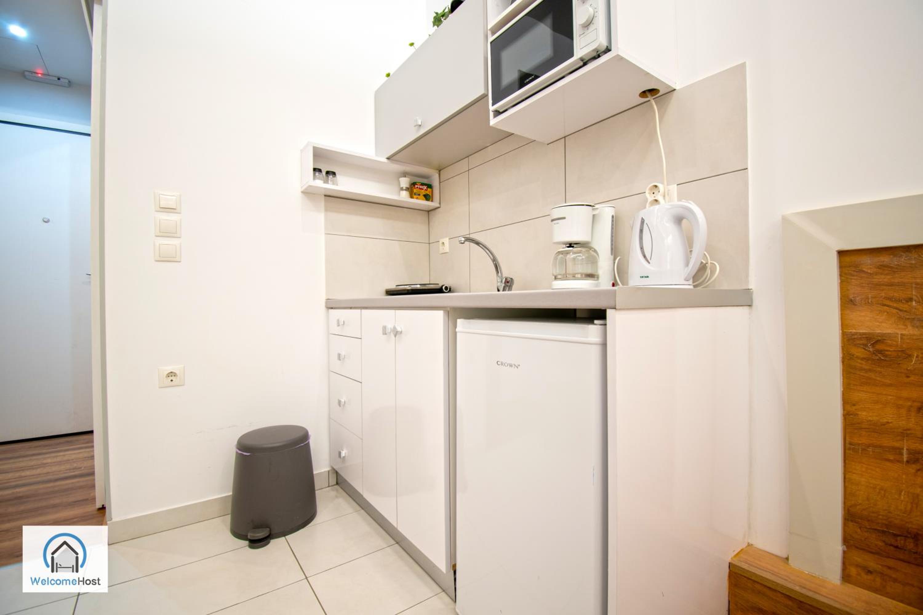 Studio Apartment photo 1