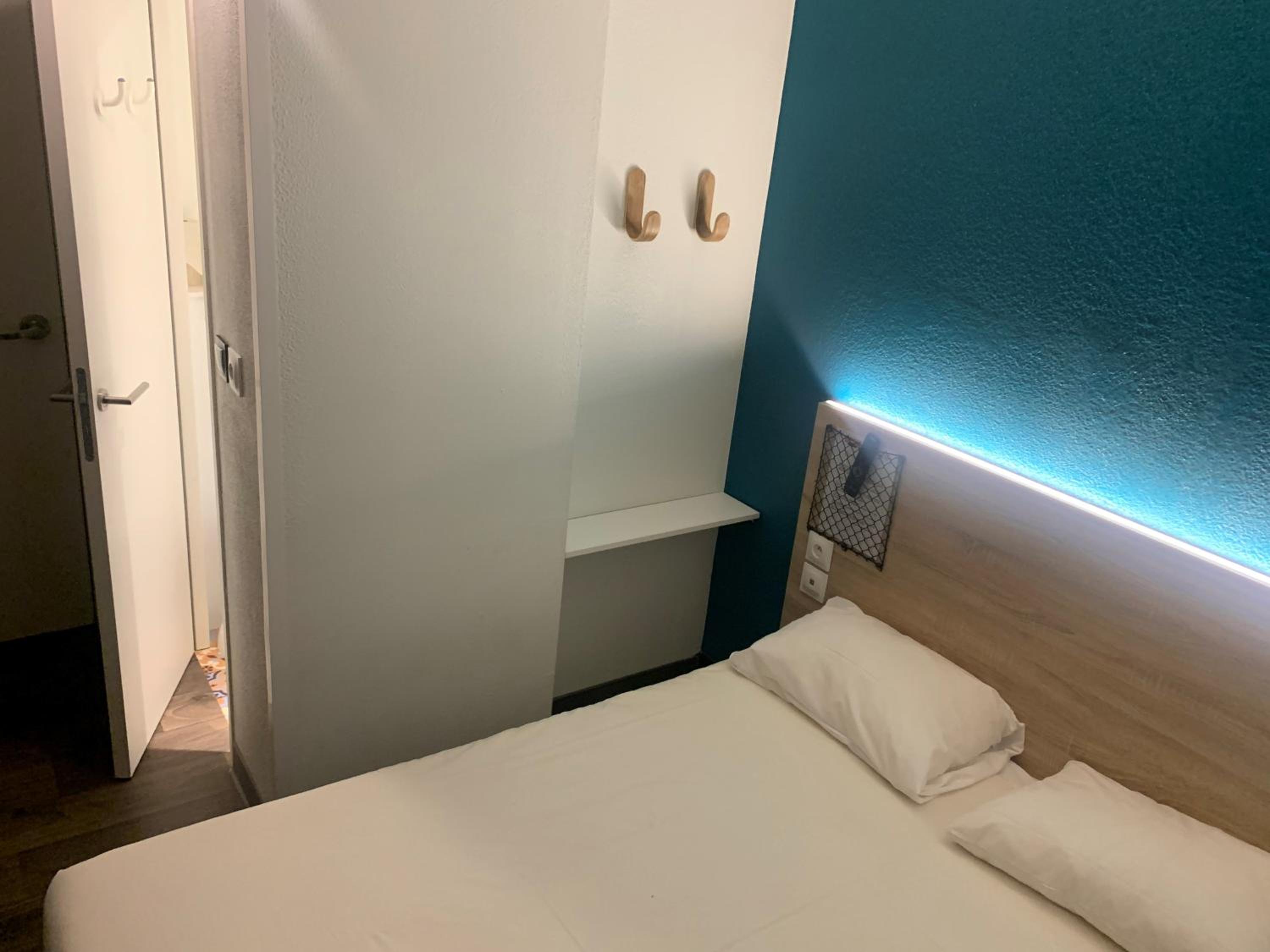 Cabrio Room with Private Bathroom - Photo 1
