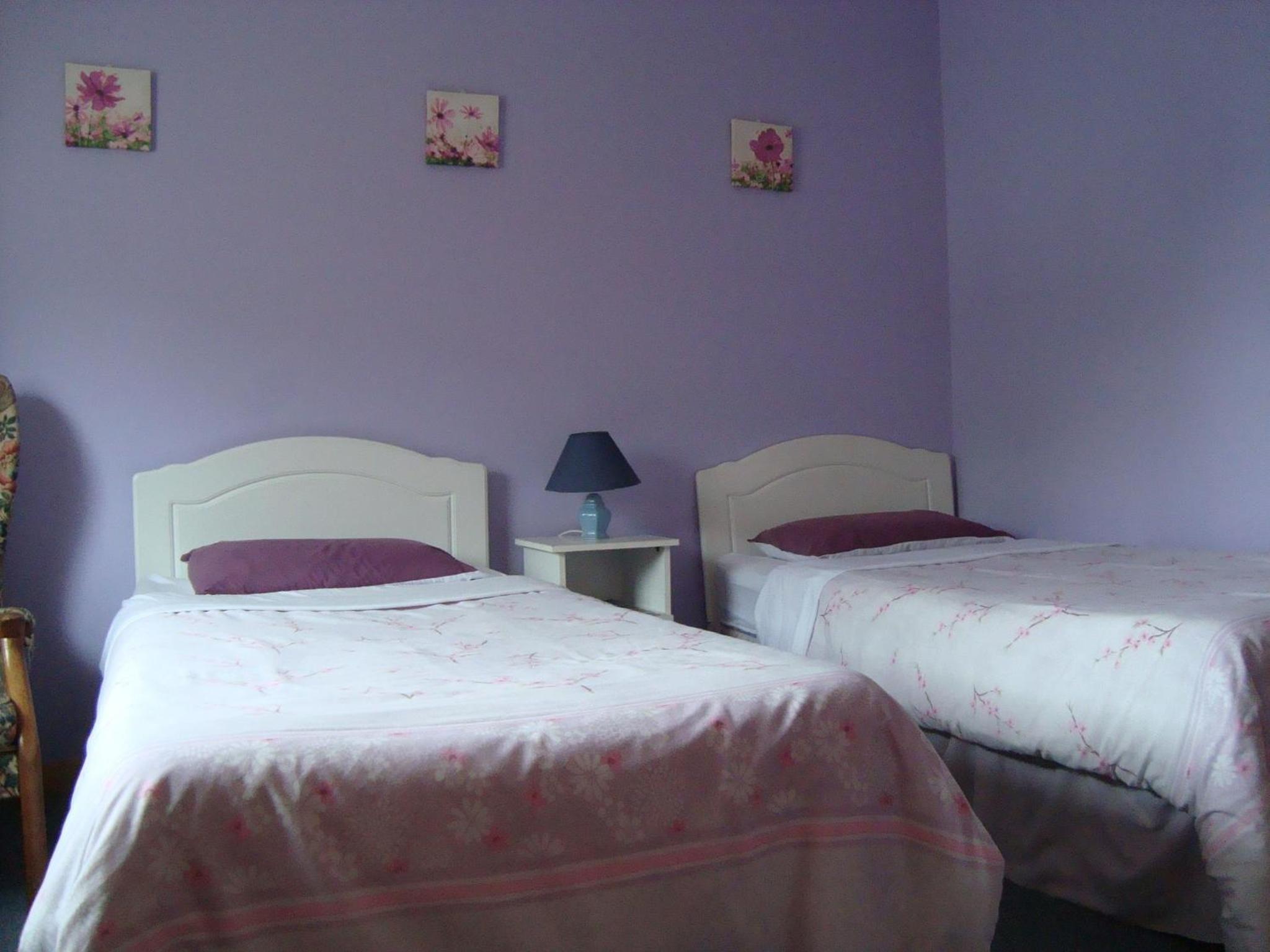 Twin Room - Photo 1
