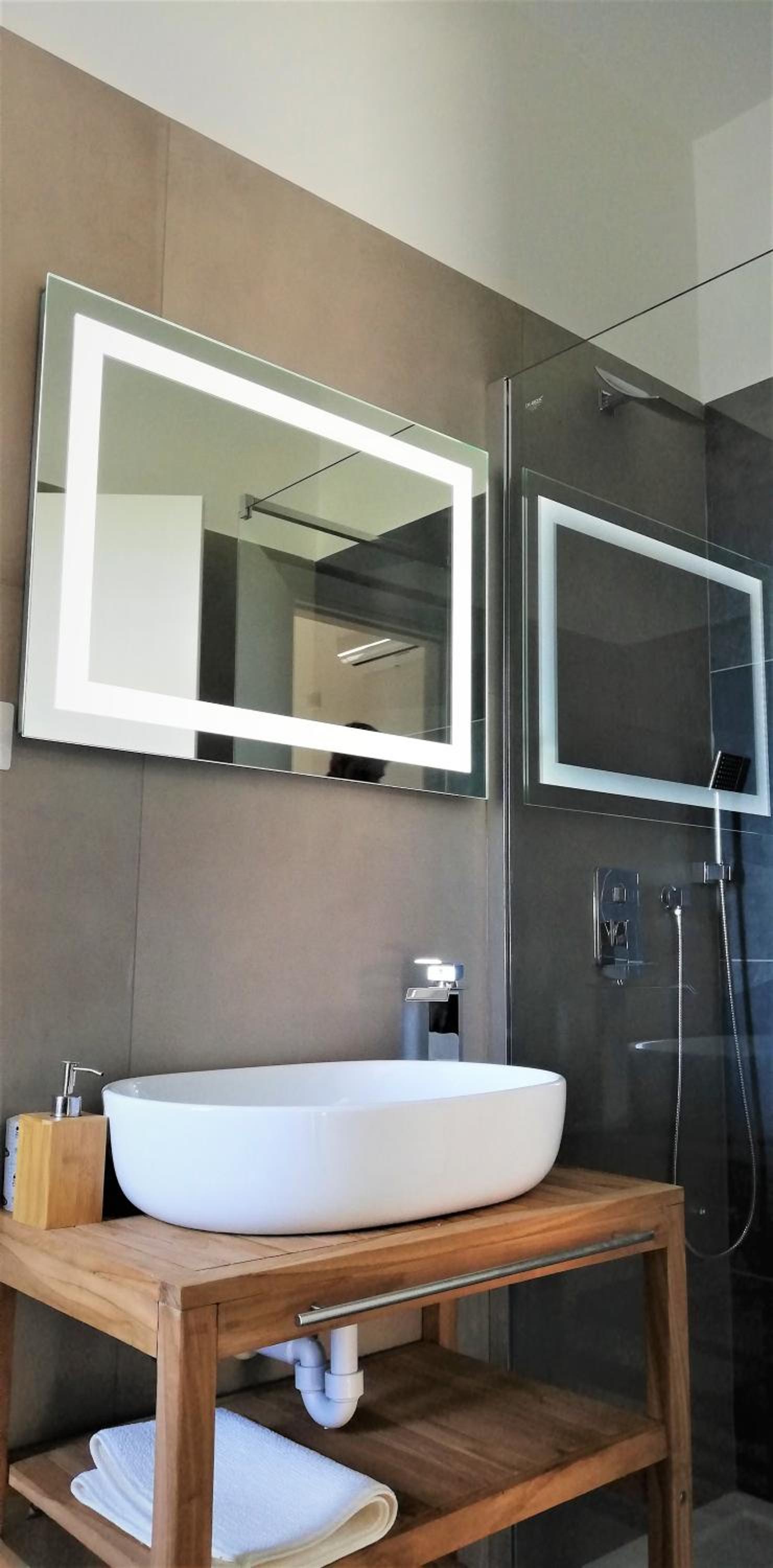 Double Room with Private Bathroom - Photo 17