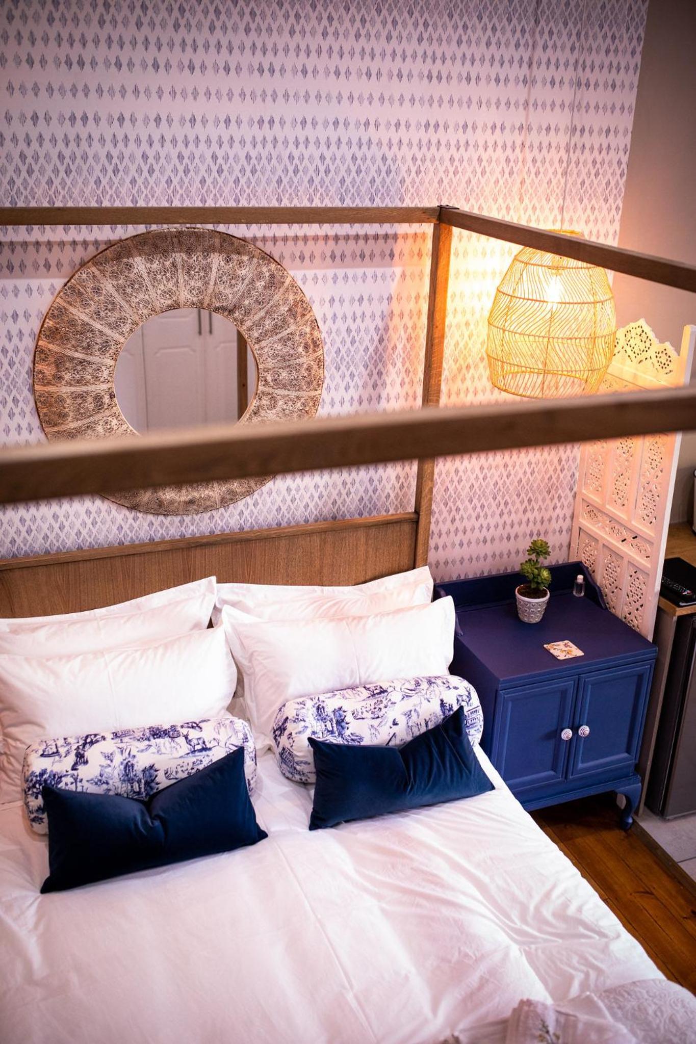Queen Room - Photo 12