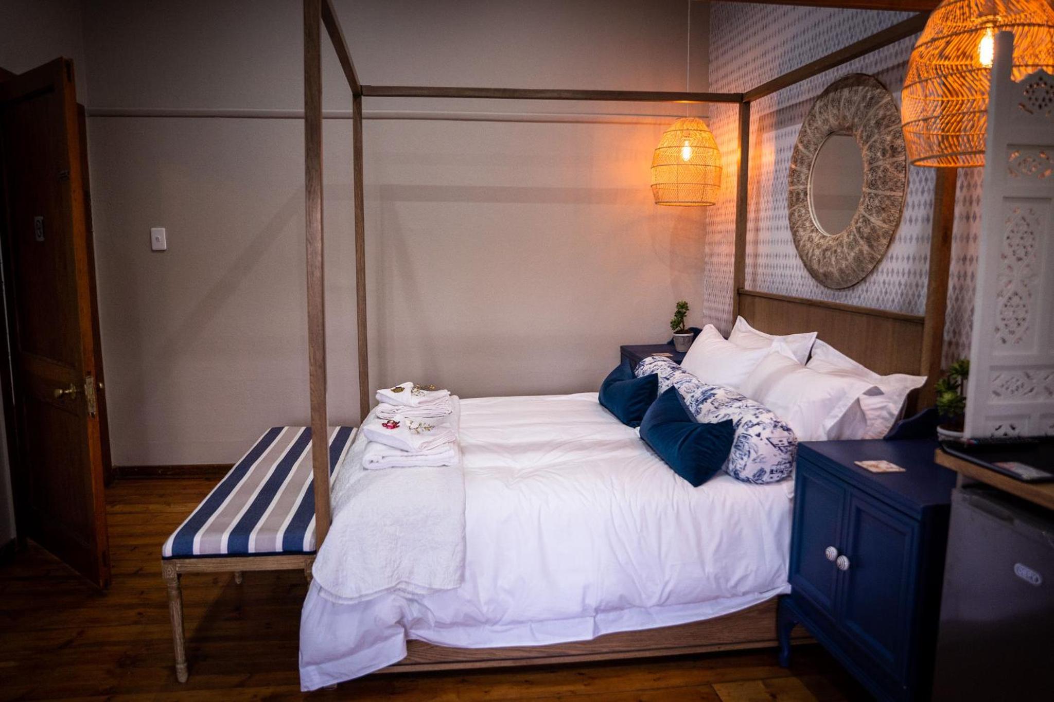 Queen Room - Photo 15