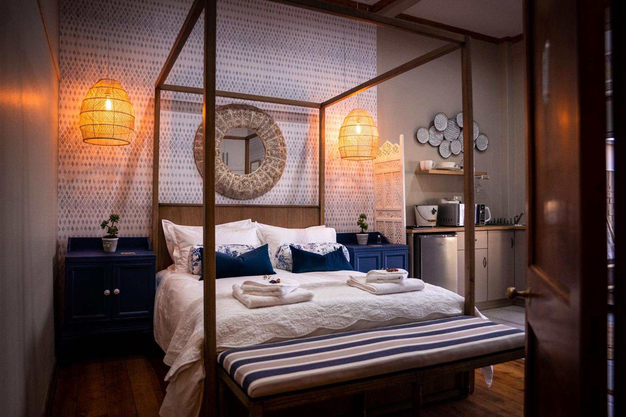 Queen Room - Photo 19