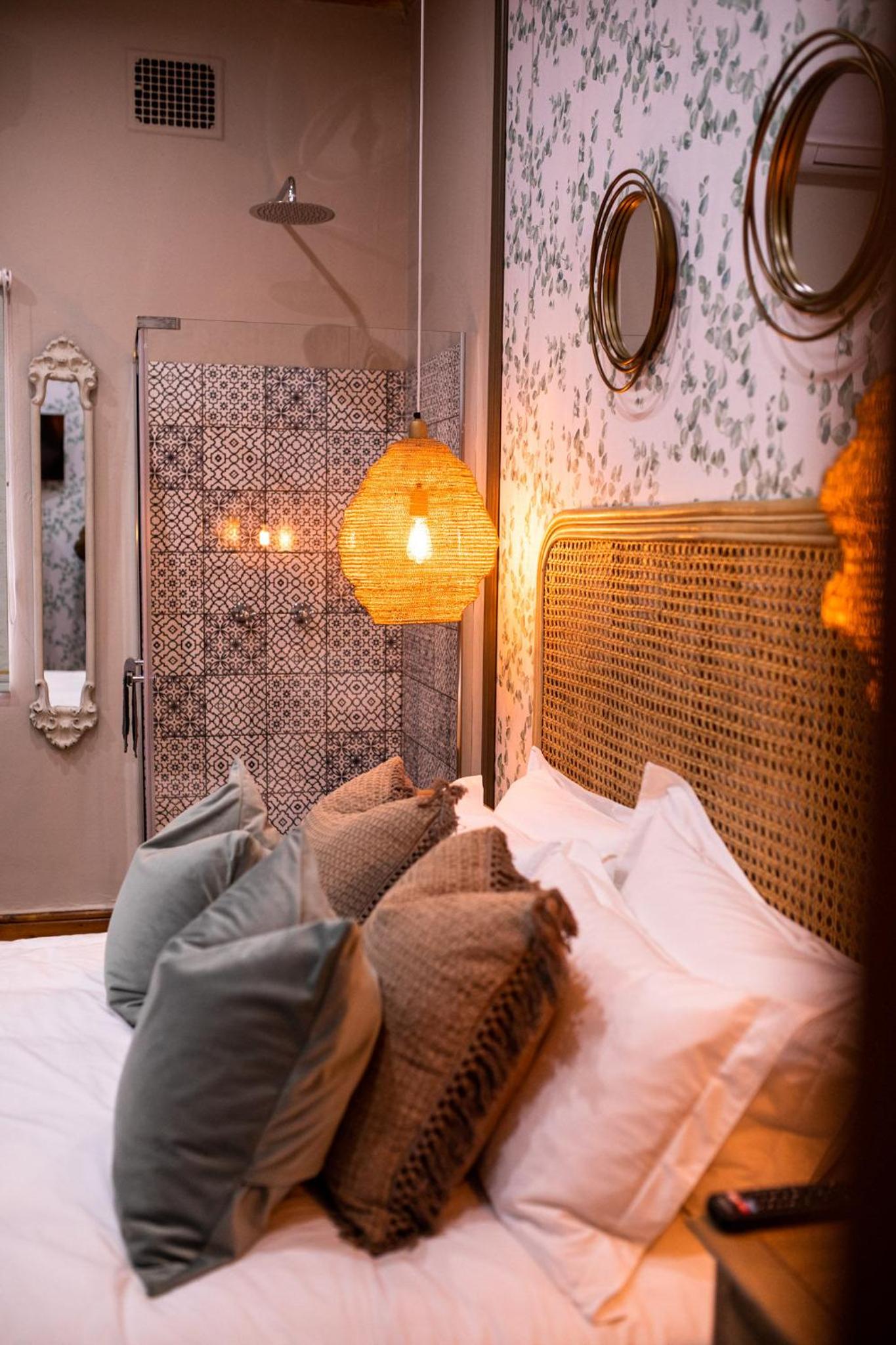 Queen Room - Photo 25