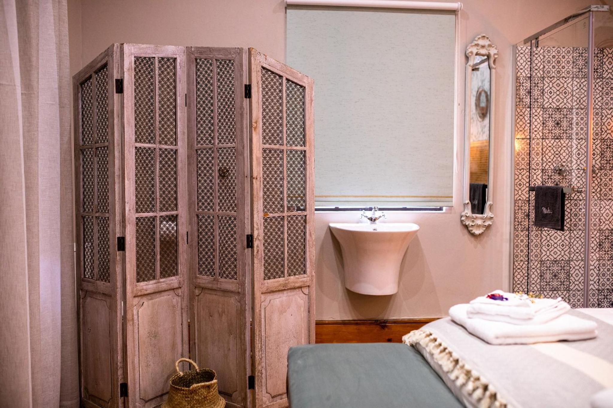 Queen Room - Photo 29
