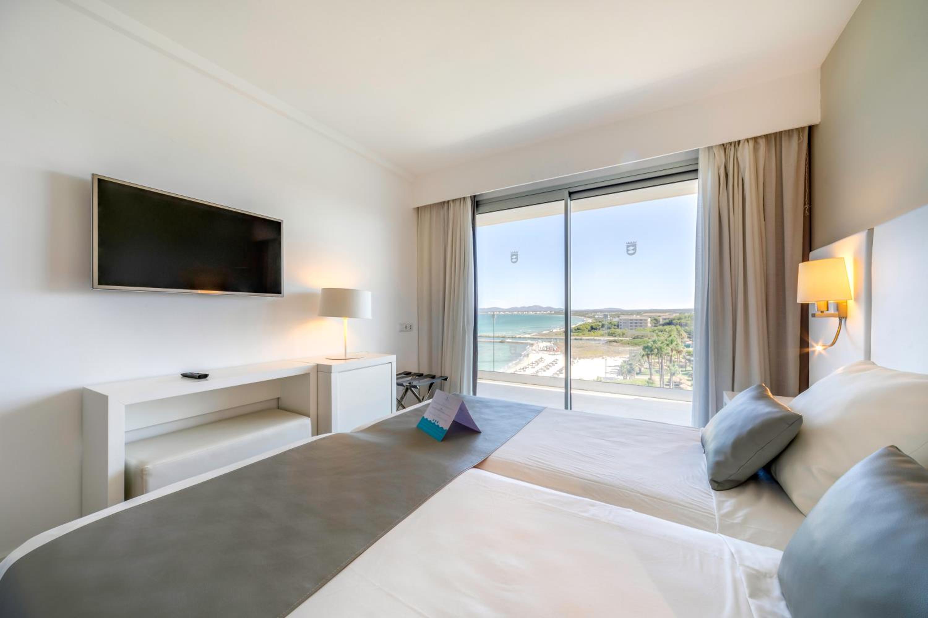 Royal Suite Frontal Sea View photo 3