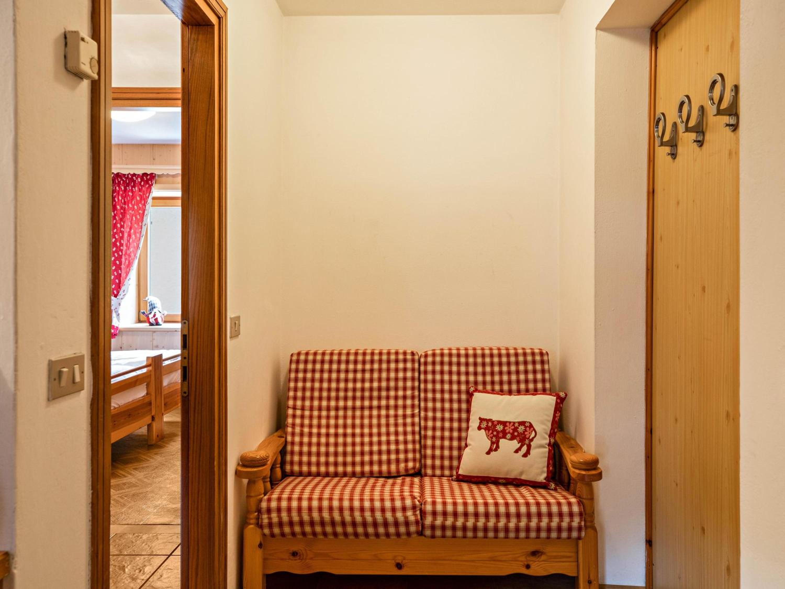 Two-Bedroom Deluxe Apartment with Garden View
