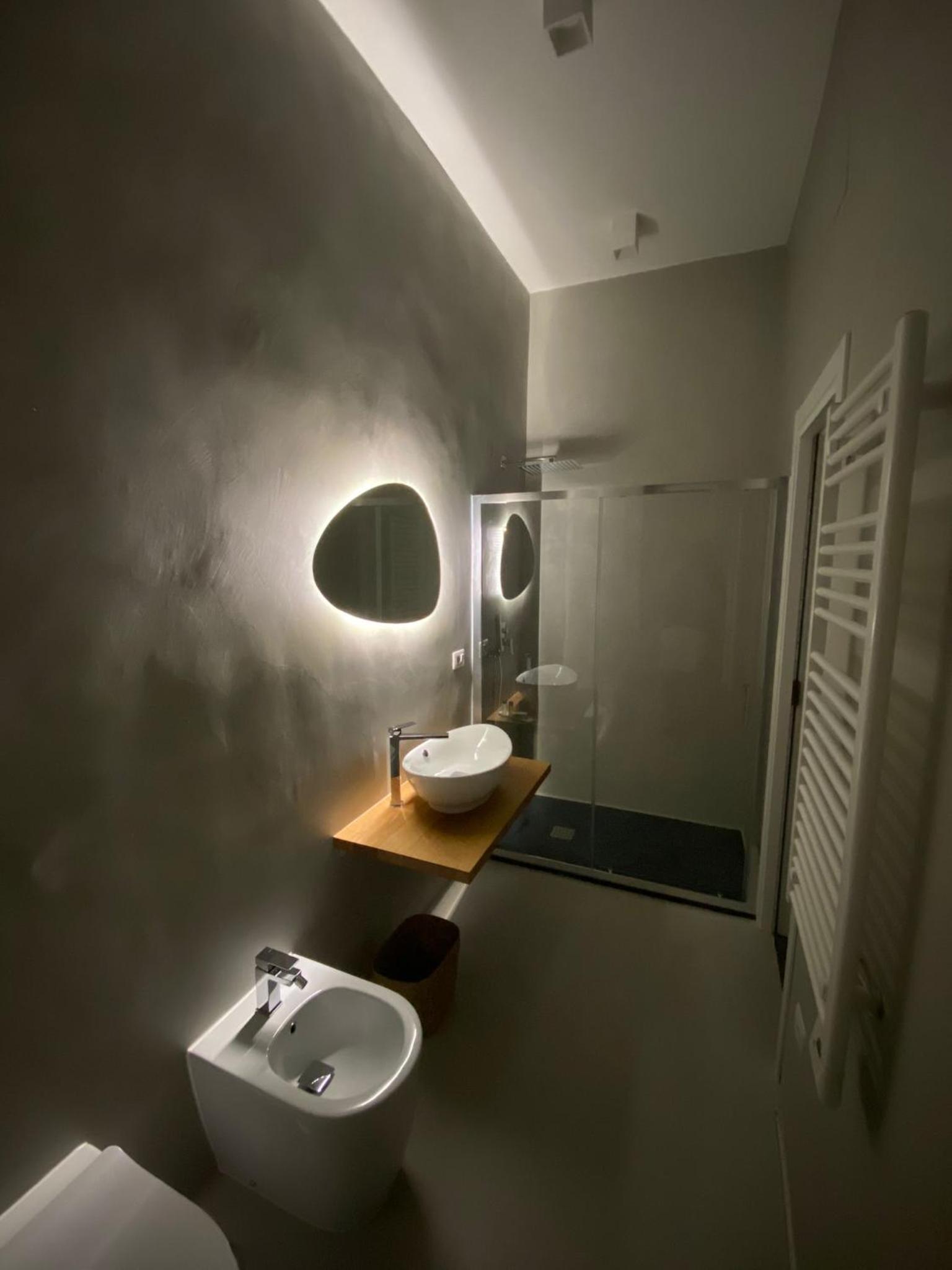 Deluxe King Studio - Photo 7