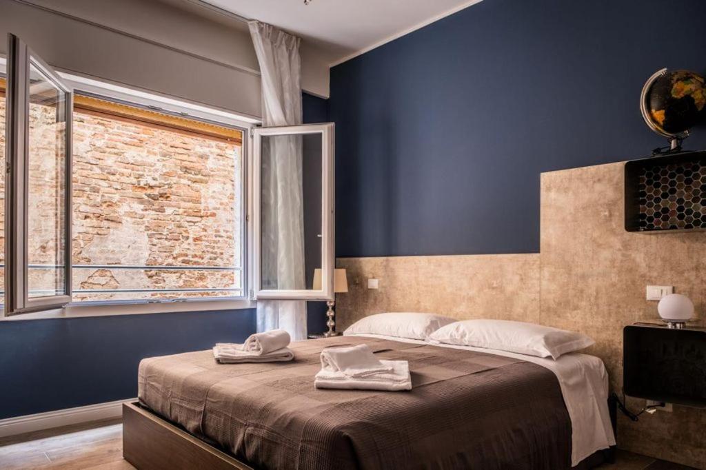 Double Room - Photo 5