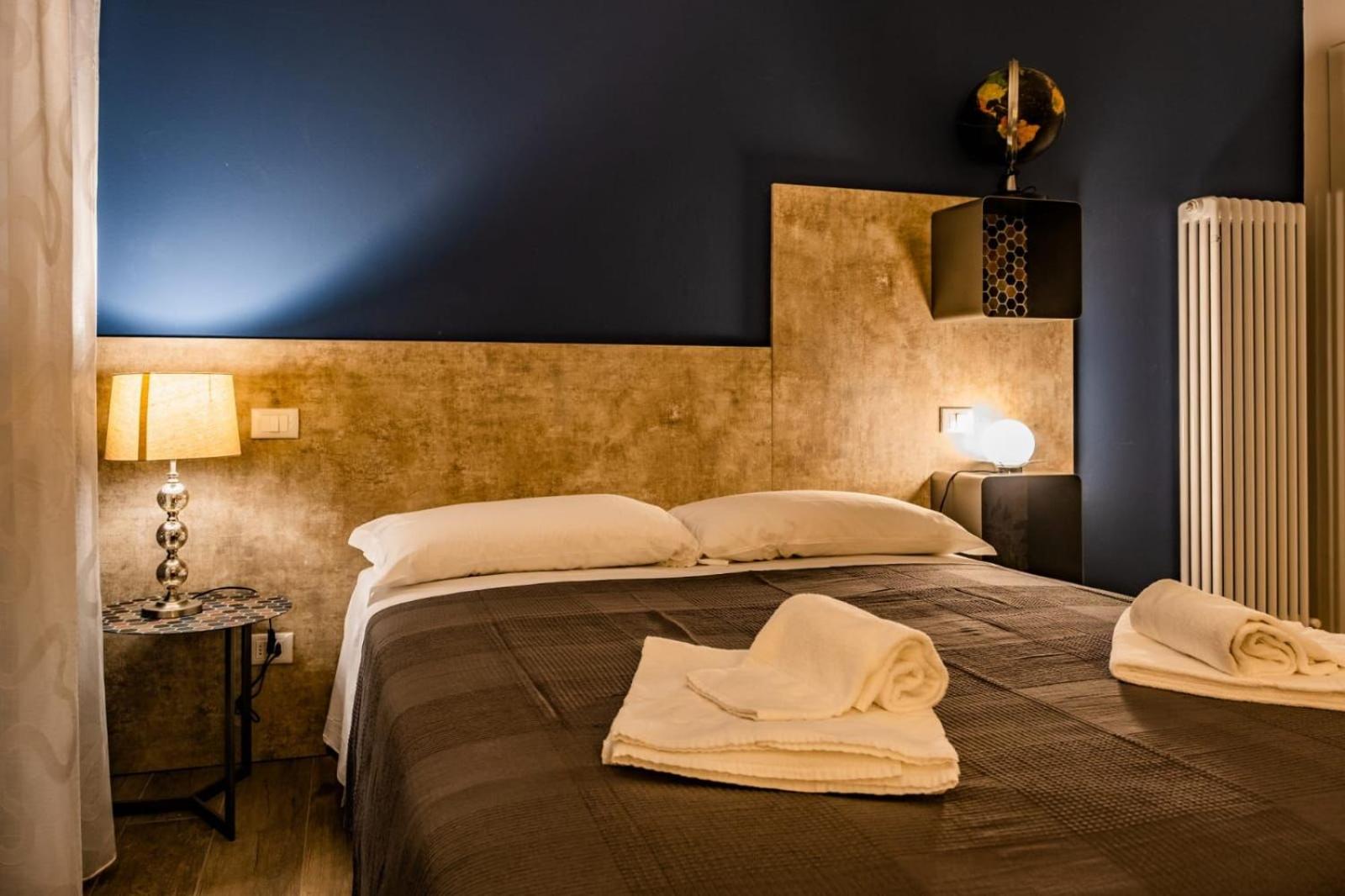 Double Room - Photo 2